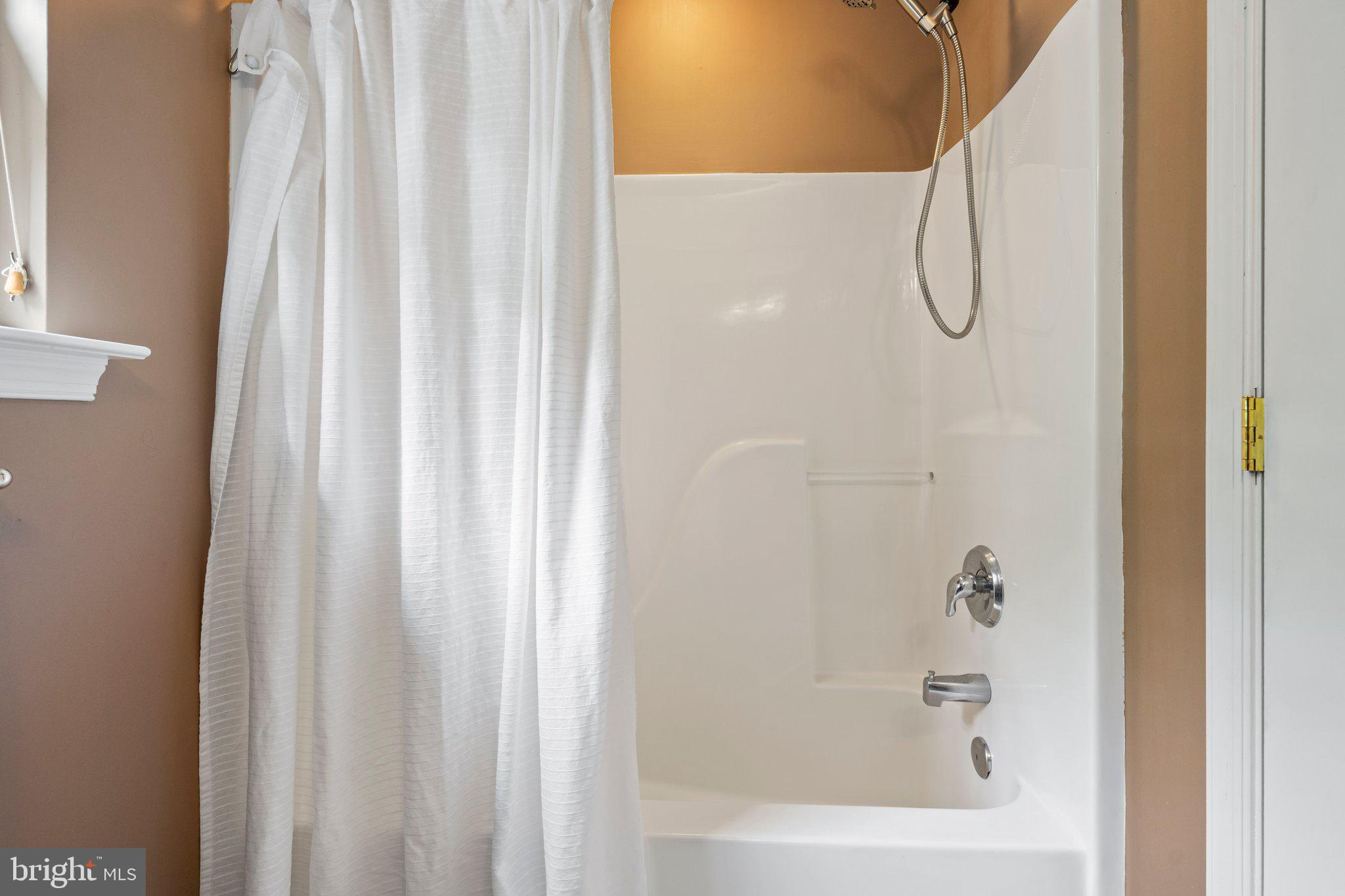 ACADEMY HILLS - Residential