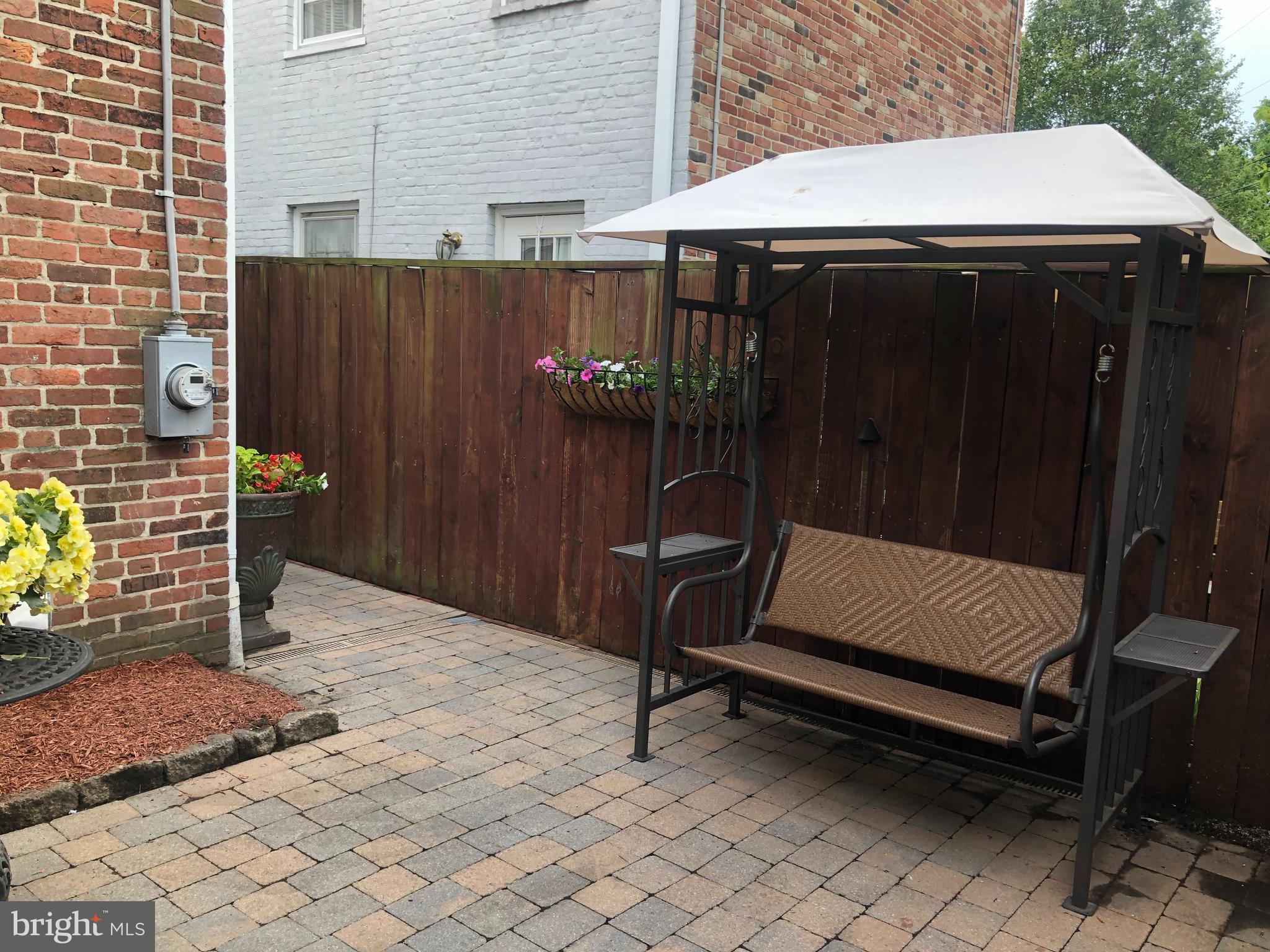 OLD TOWN ALEXANDRIA - Residential