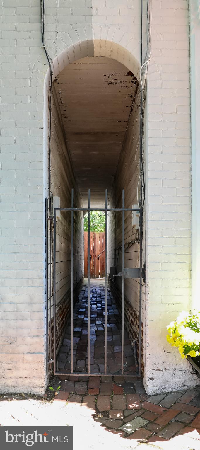 OLD TOWN ALEXANDRIA - Residential