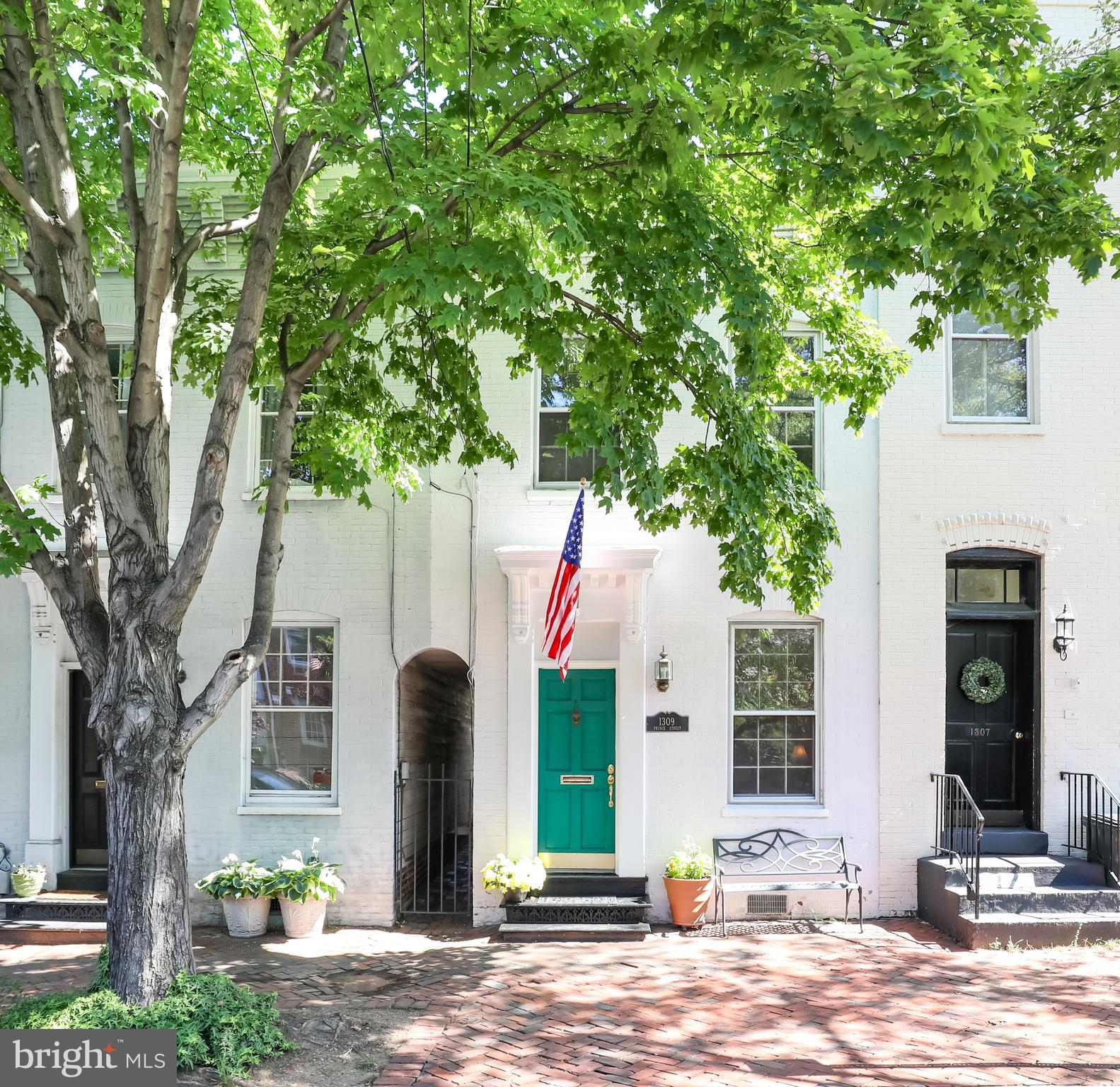 OLD TOWN ALEXANDRIA - Residential