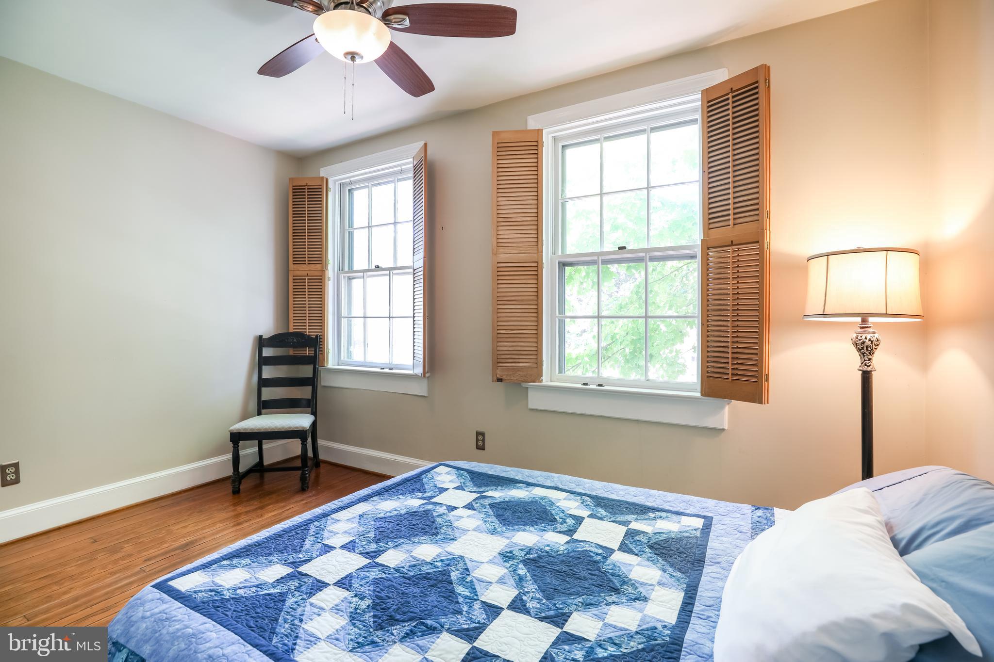 OLD TOWN ALEXANDRIA - Residential