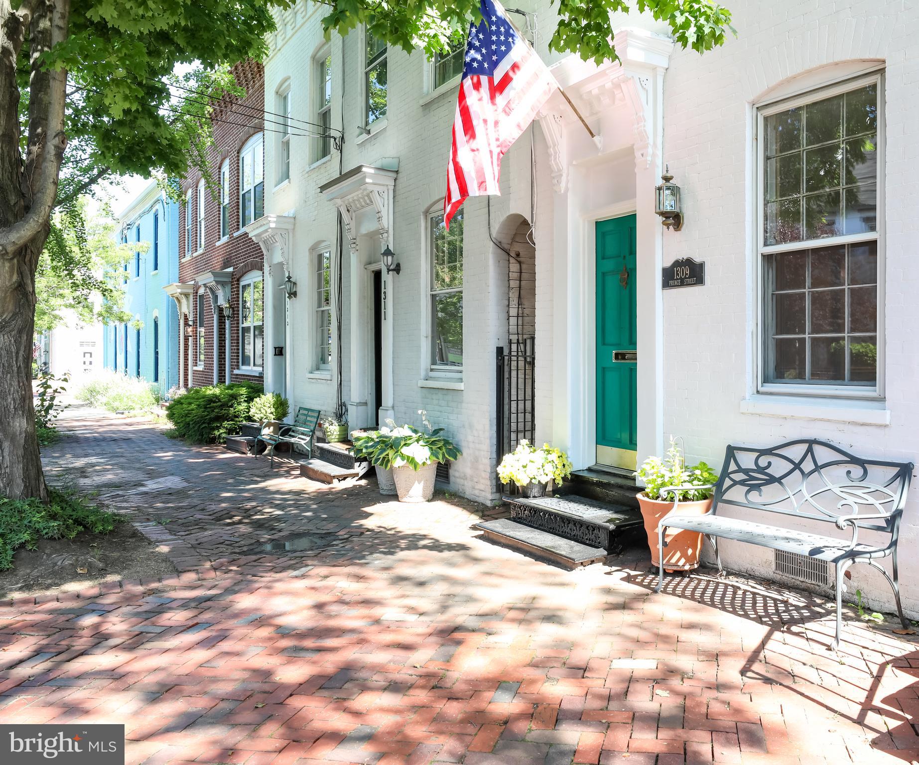 OLD TOWN ALEXANDRIA - Residential