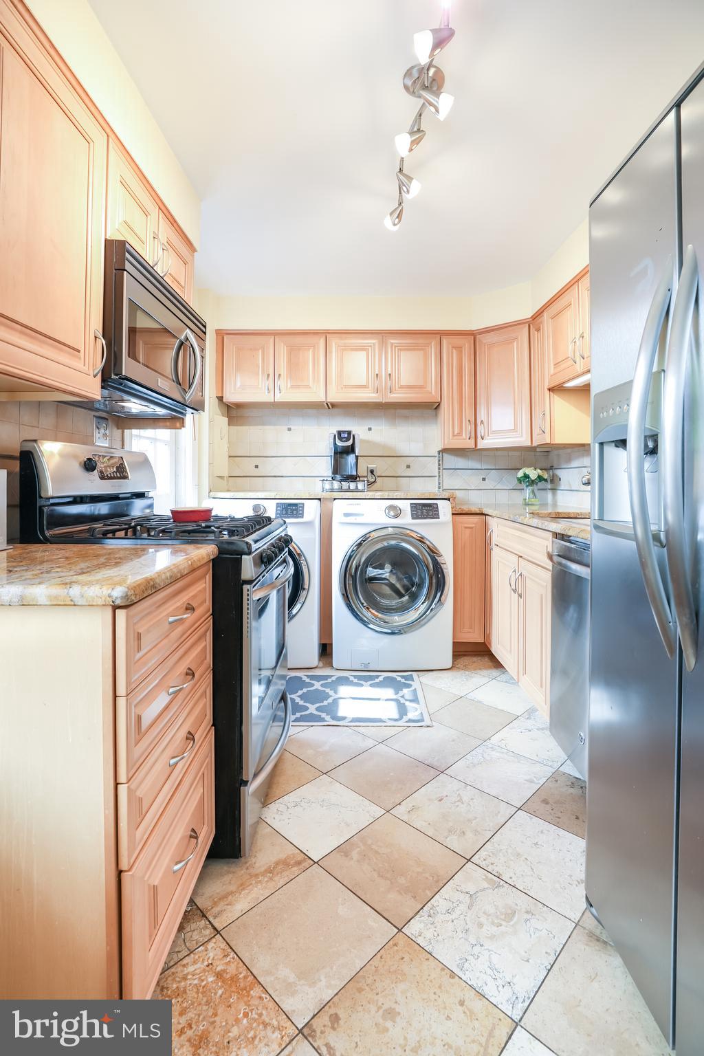 OLD TOWN ALEXANDRIA - Residential