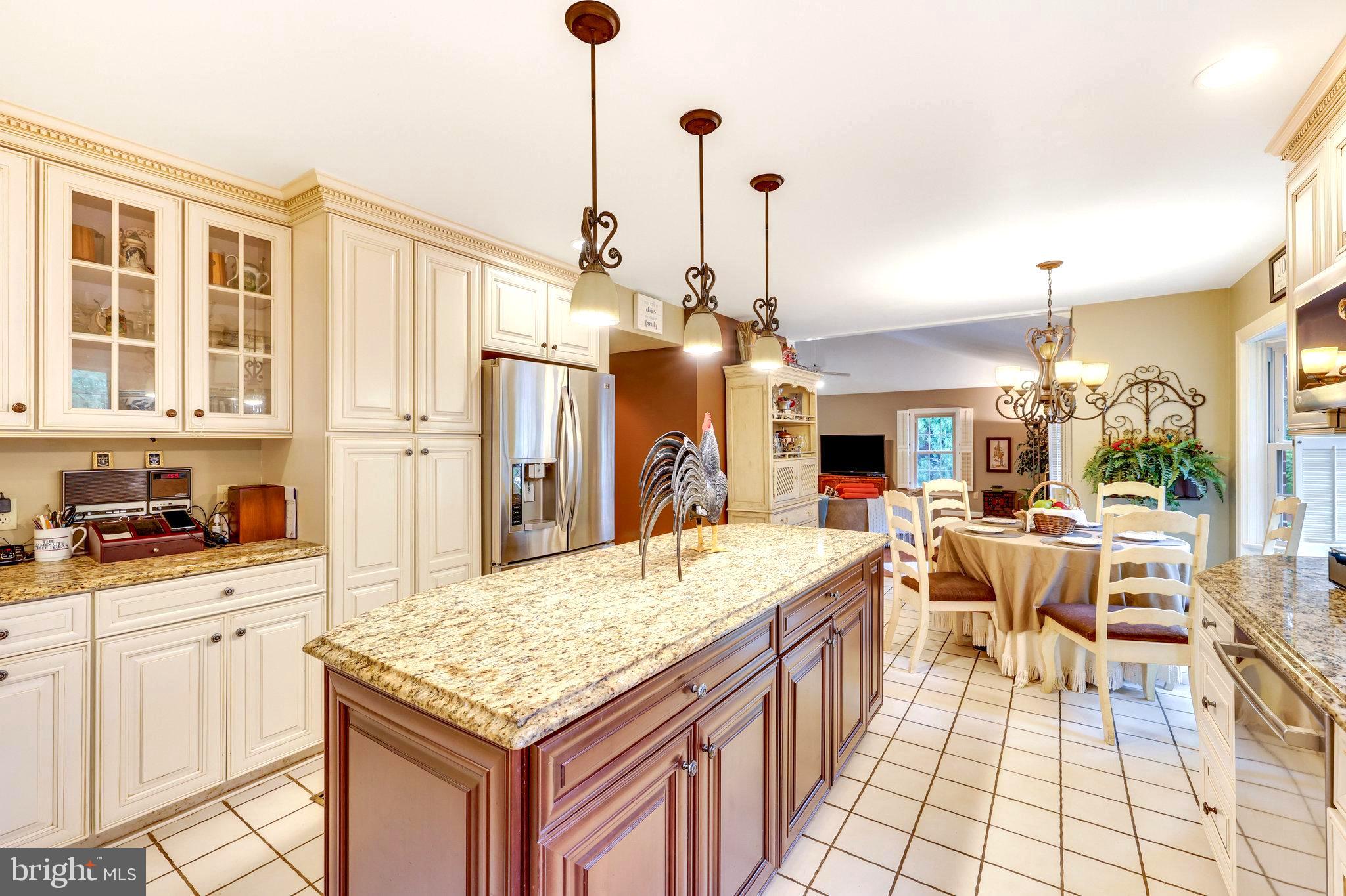 WAPLES MILL ESTATES - Residential