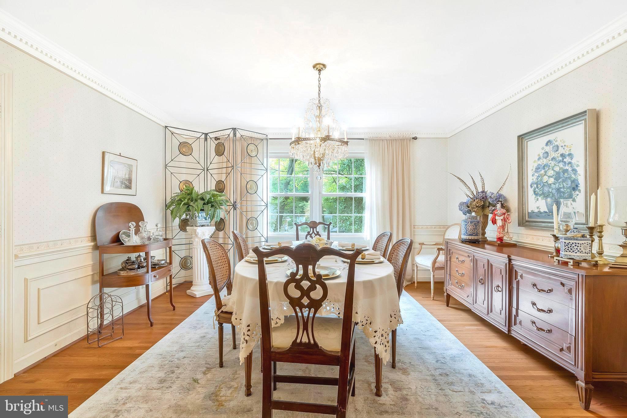 WAPLES MILL ESTATES - Residential