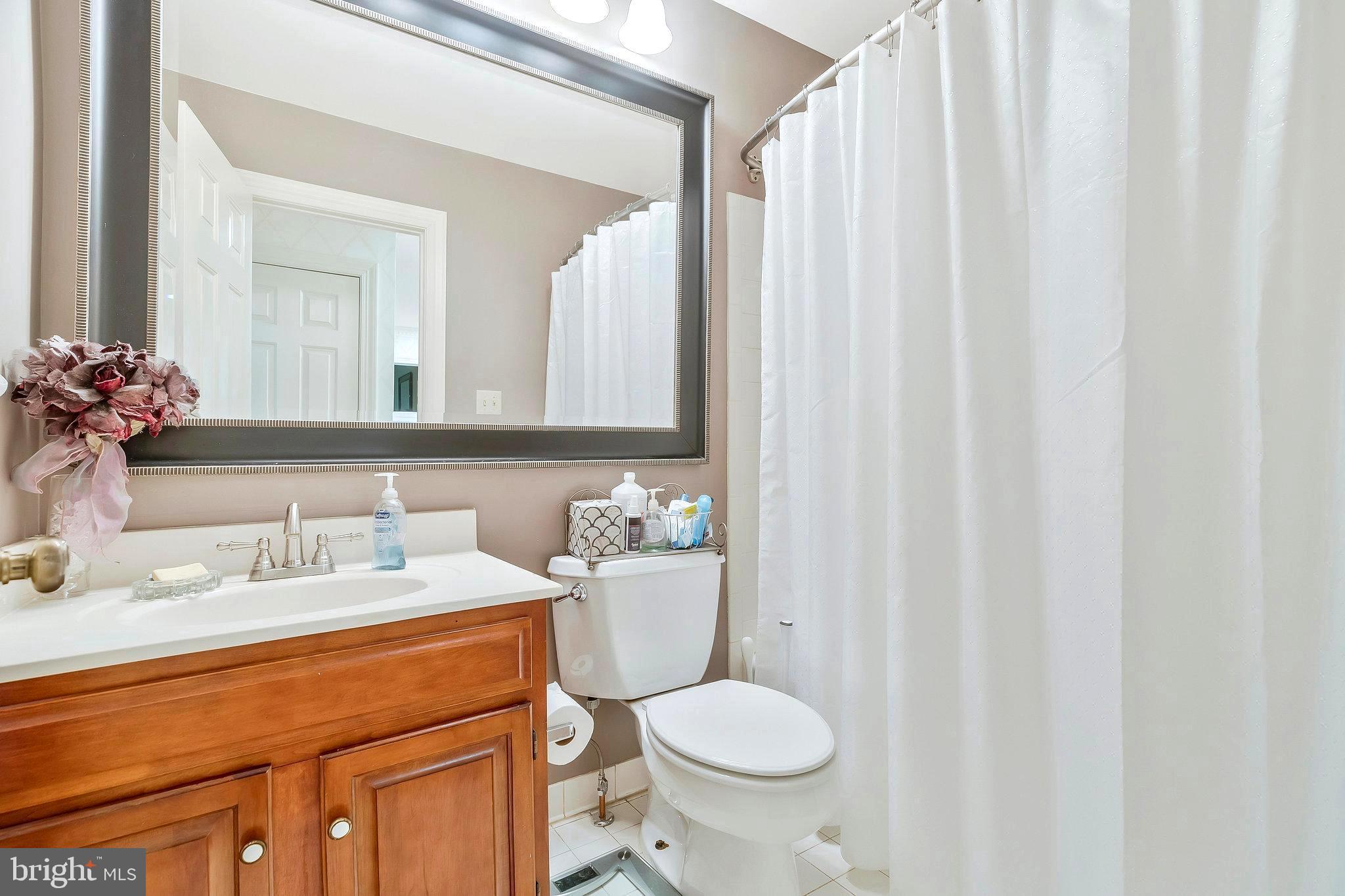 WAPLES MILL ESTATES - Residential