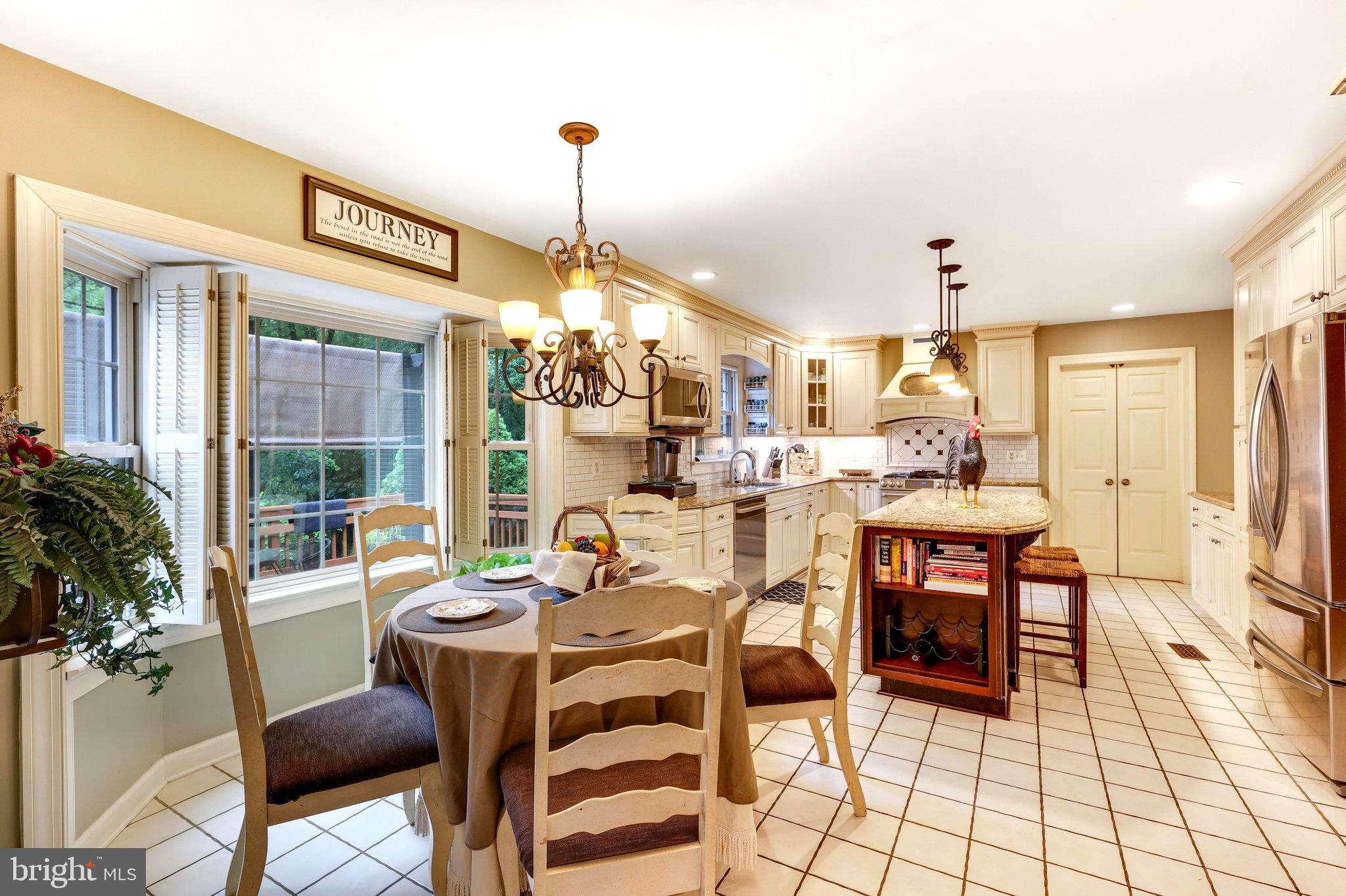 WAPLES MILL ESTATES - Residential