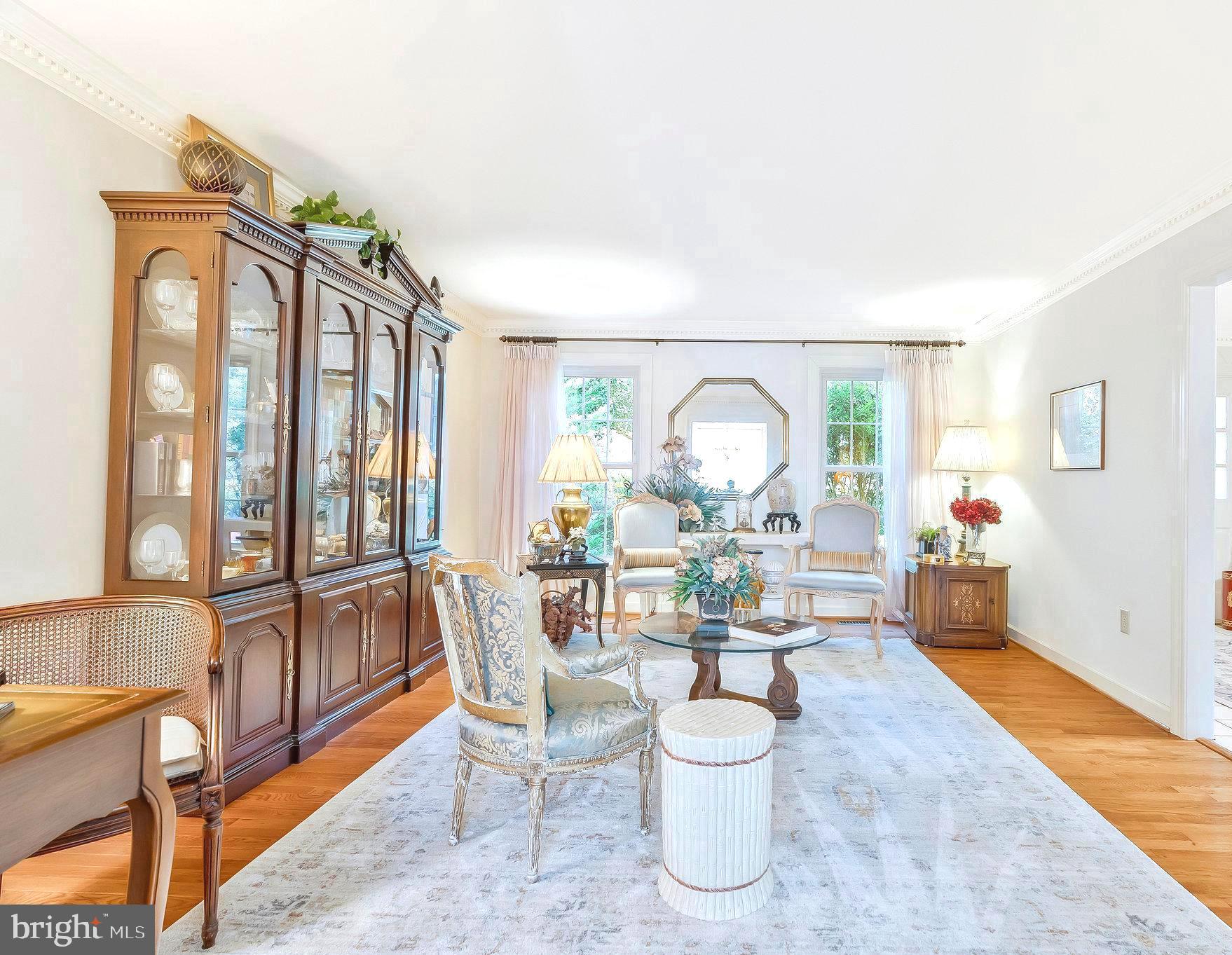 WAPLES MILL ESTATES - Residential