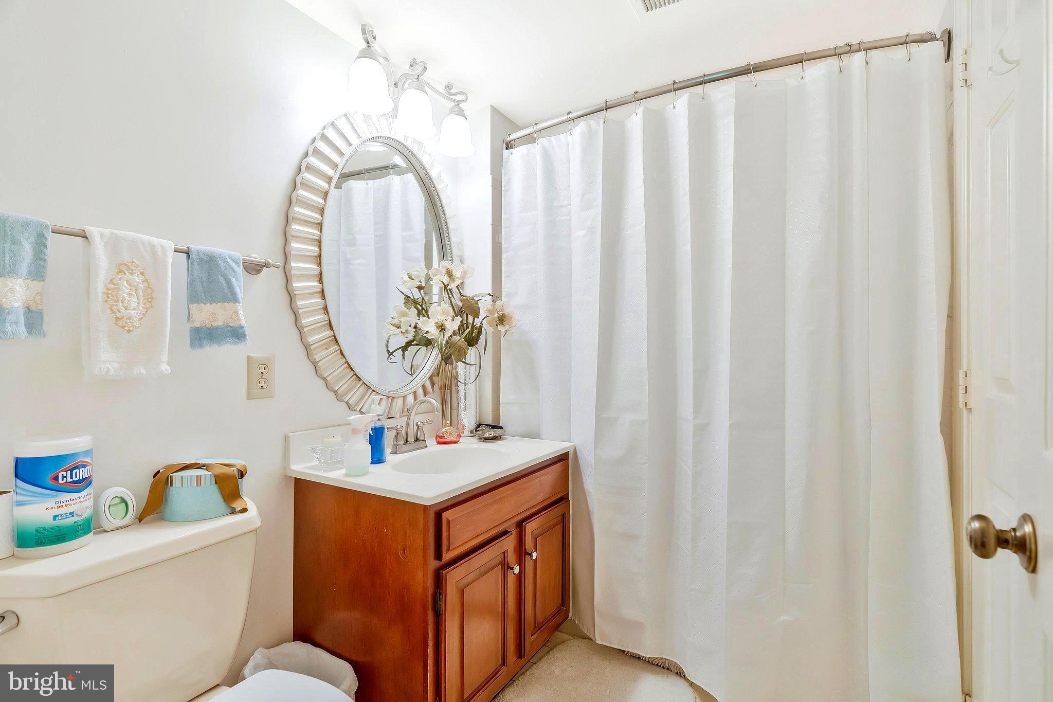 WAPLES MILL ESTATES - Residential