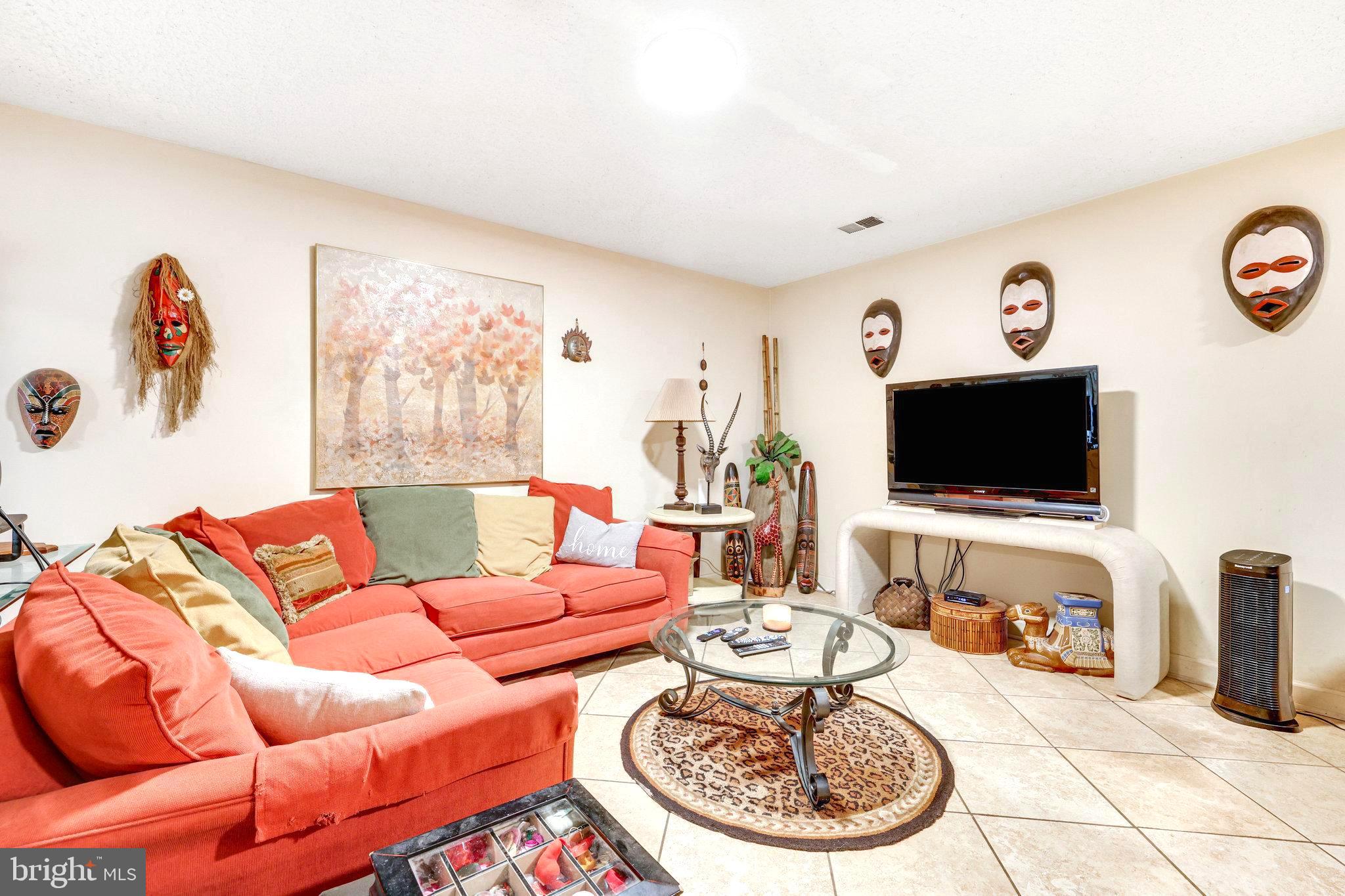 WAPLES MILL ESTATES - Residential