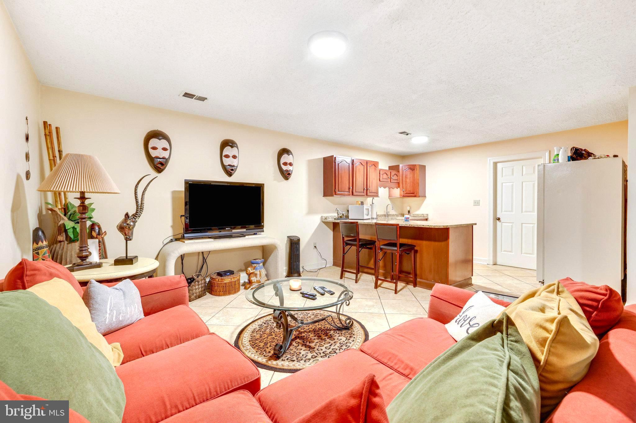 WAPLES MILL ESTATES - Residential