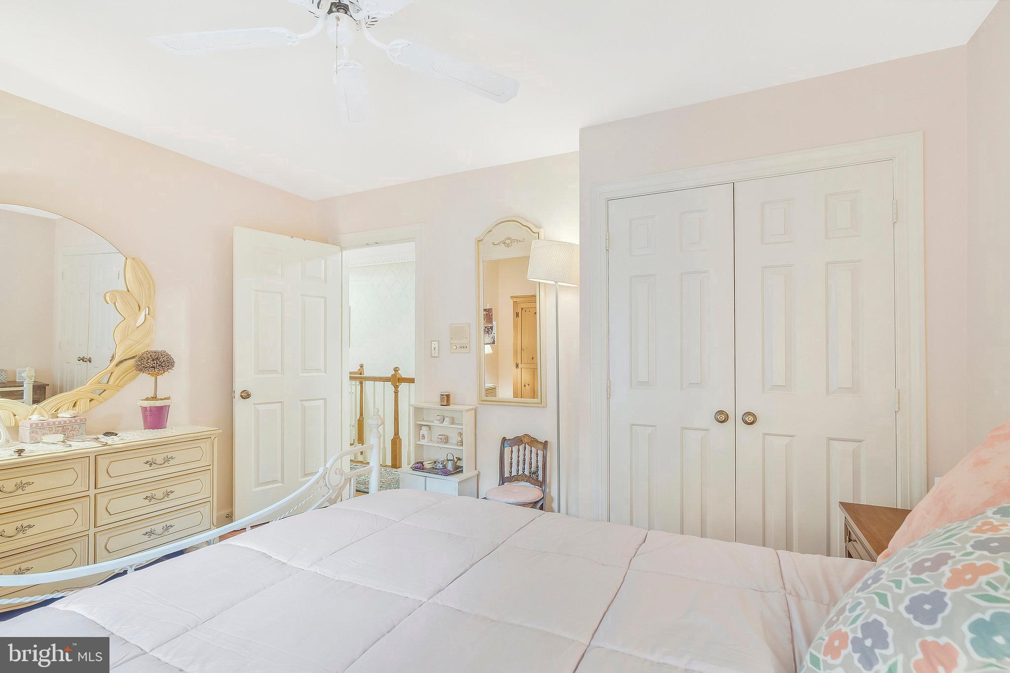 WAPLES MILL ESTATES - Residential