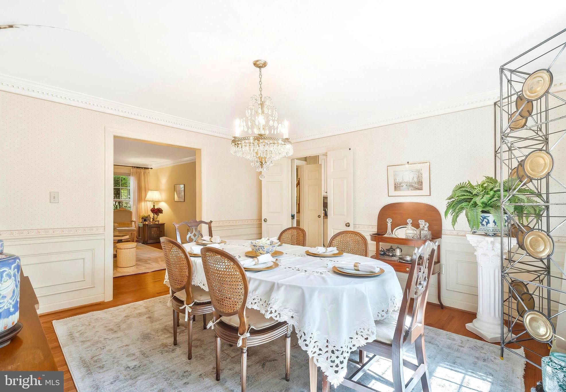 WAPLES MILL ESTATES - Residential