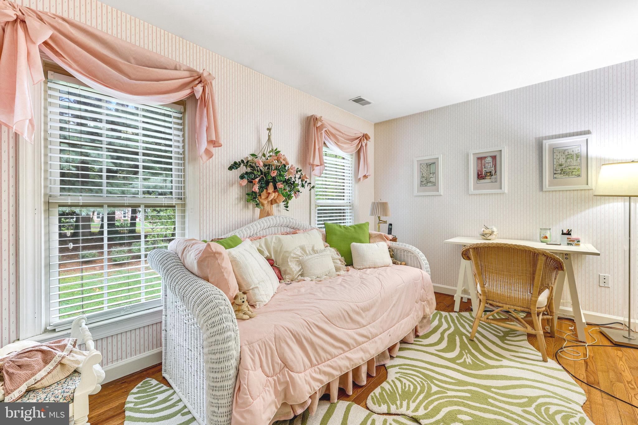 WAPLES MILL ESTATES - Residential