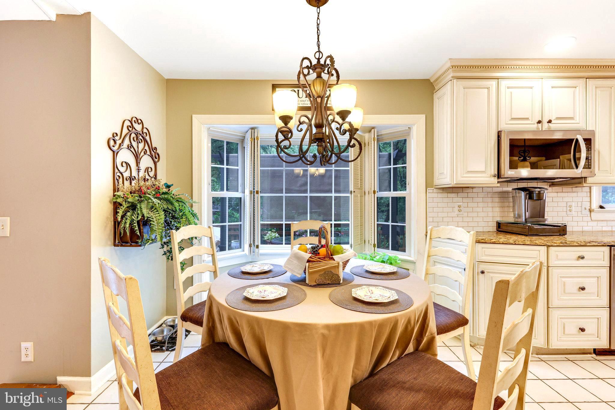 WAPLES MILL ESTATES - Residential