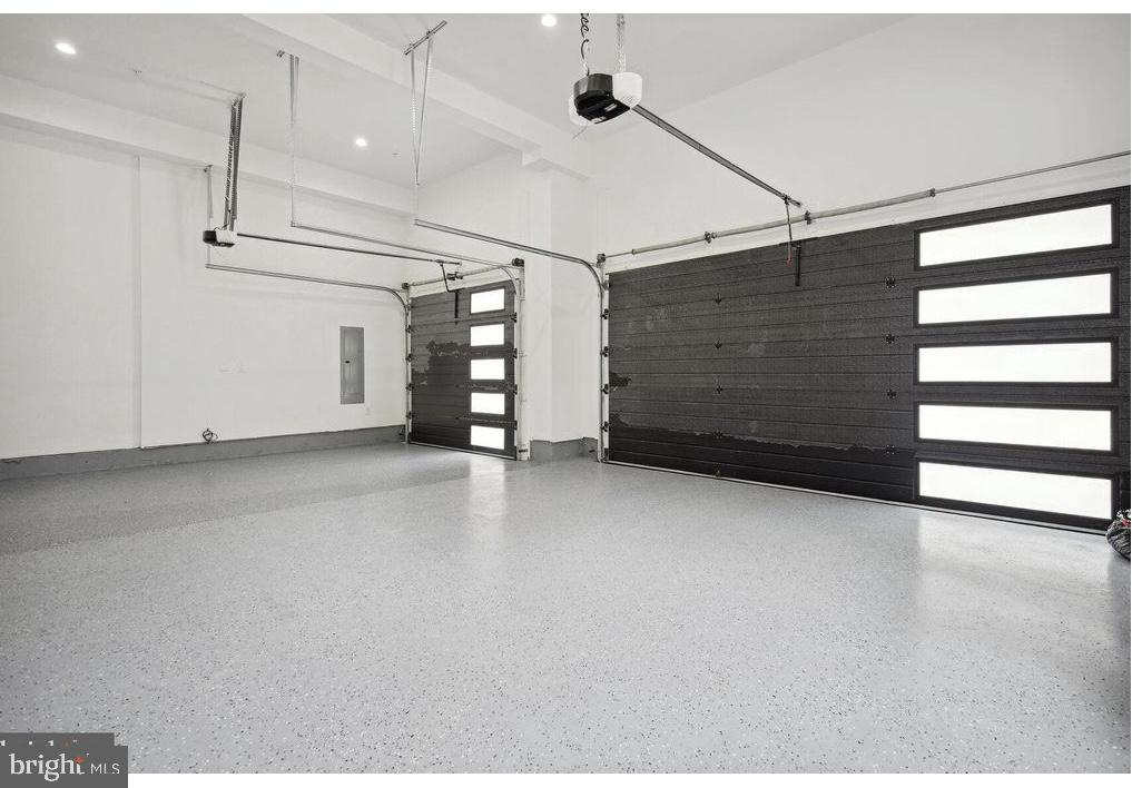 LUXMANOR - Residential