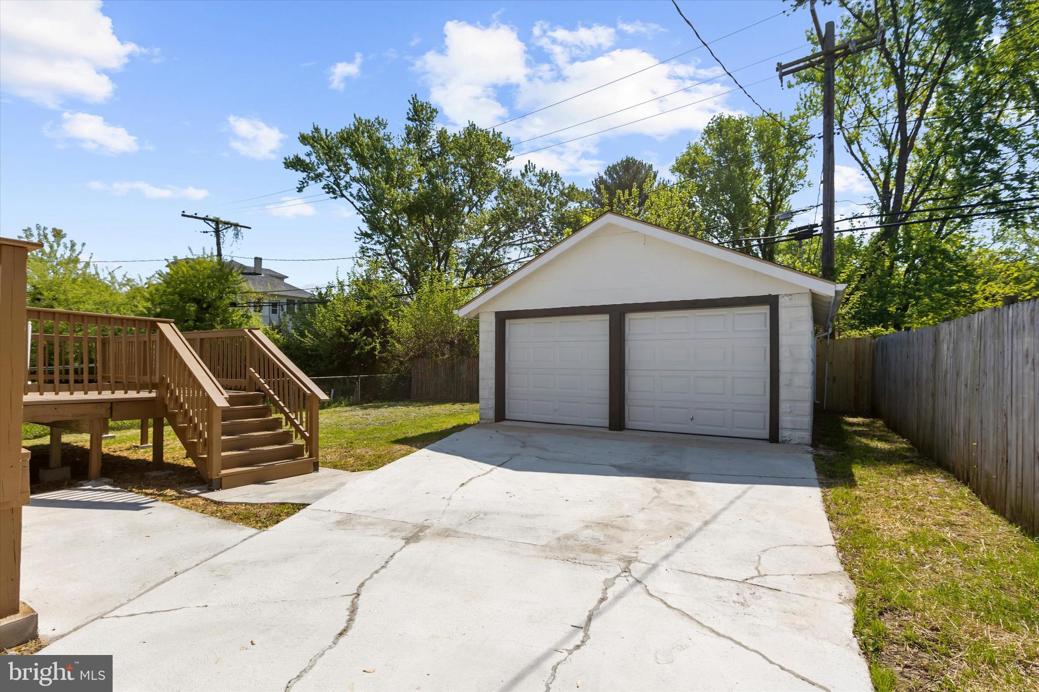 LAURAVILLE HISTORIC DISTRICT - Residential