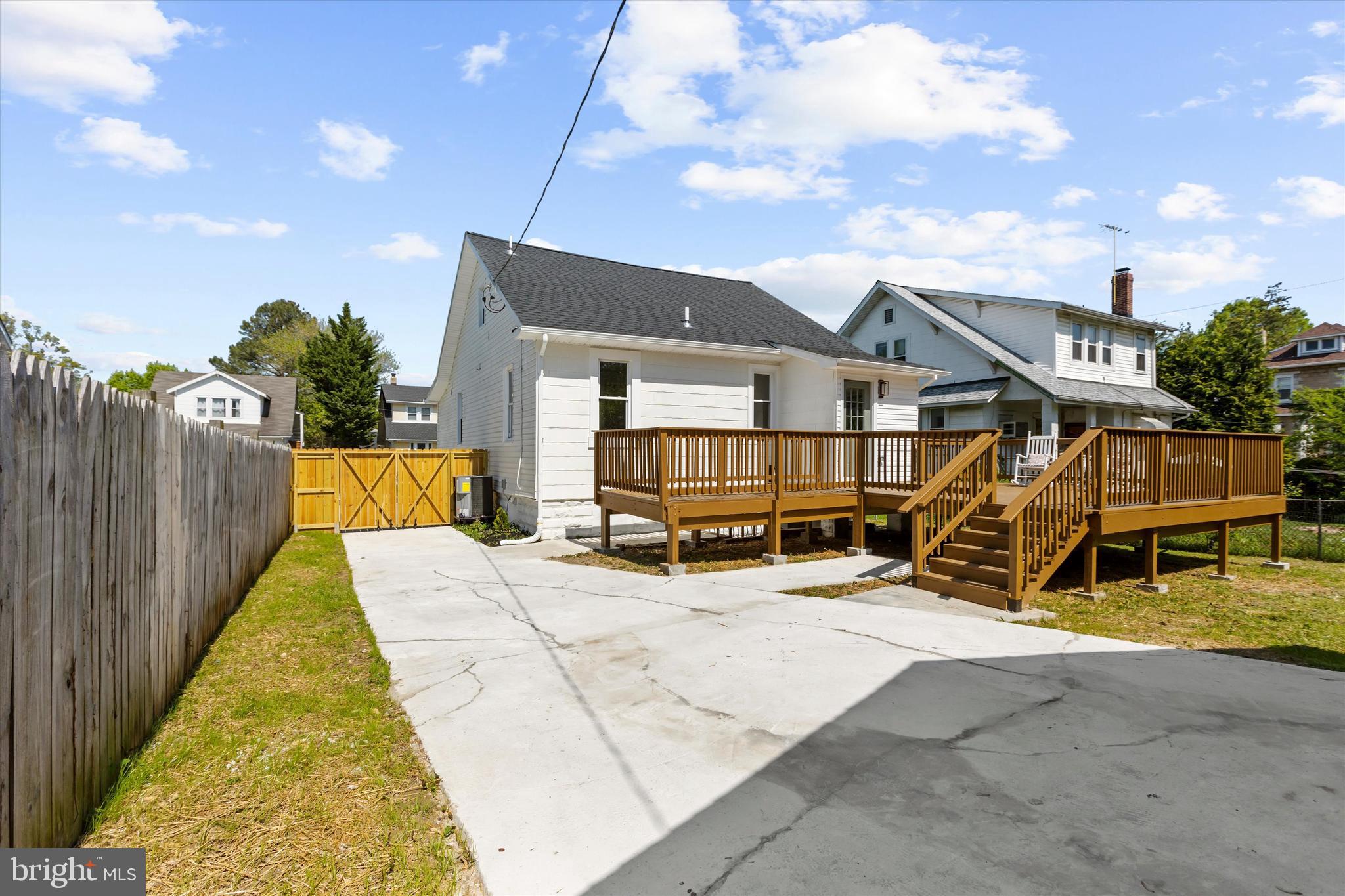 LAURAVILLE HISTORIC DISTRICT - Residential