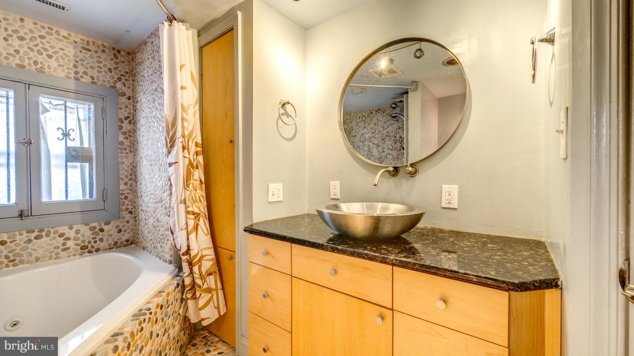 FEDERAL HILL HISTORIC DISTRICT - Residential Lease