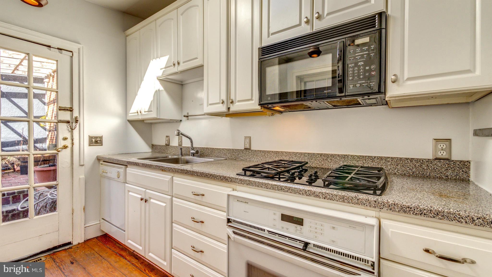 FEDERAL HILL HISTORIC DISTRICT - Residential Lease