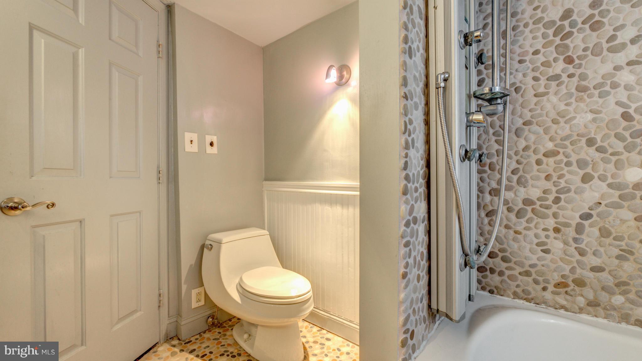 FEDERAL HILL HISTORIC DISTRICT - Residential Lease