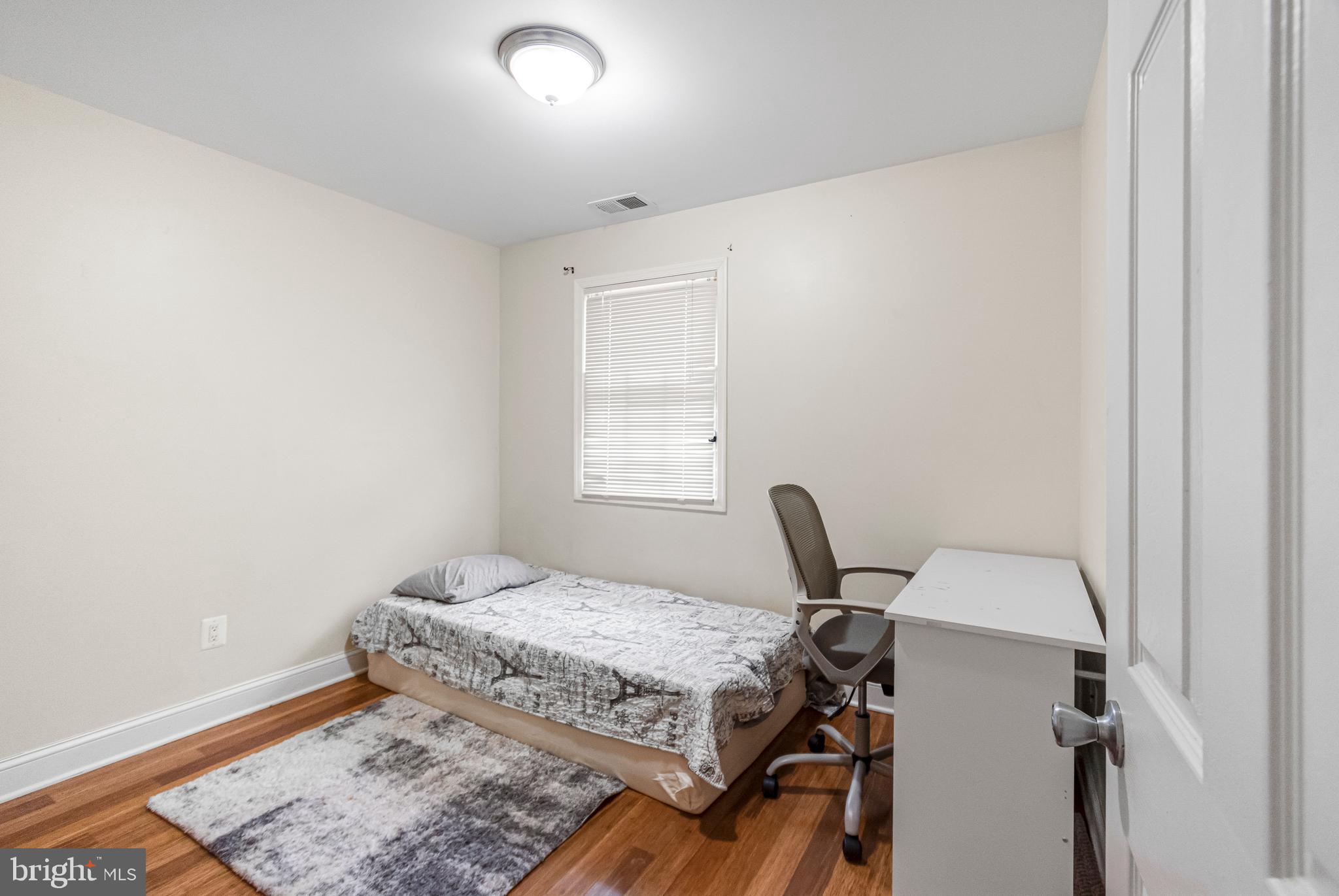CAROLE HIGHLANDS - Residential