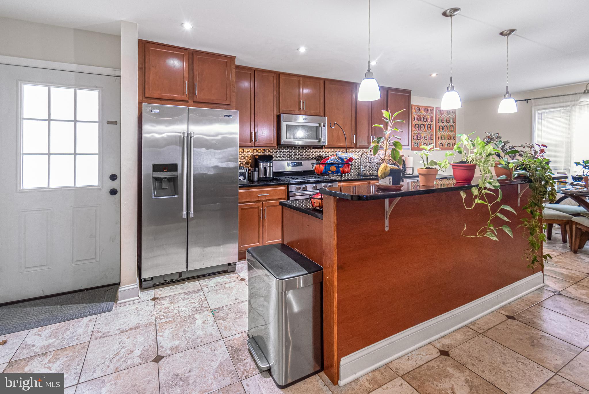 CAROLE HIGHLANDS - Residential