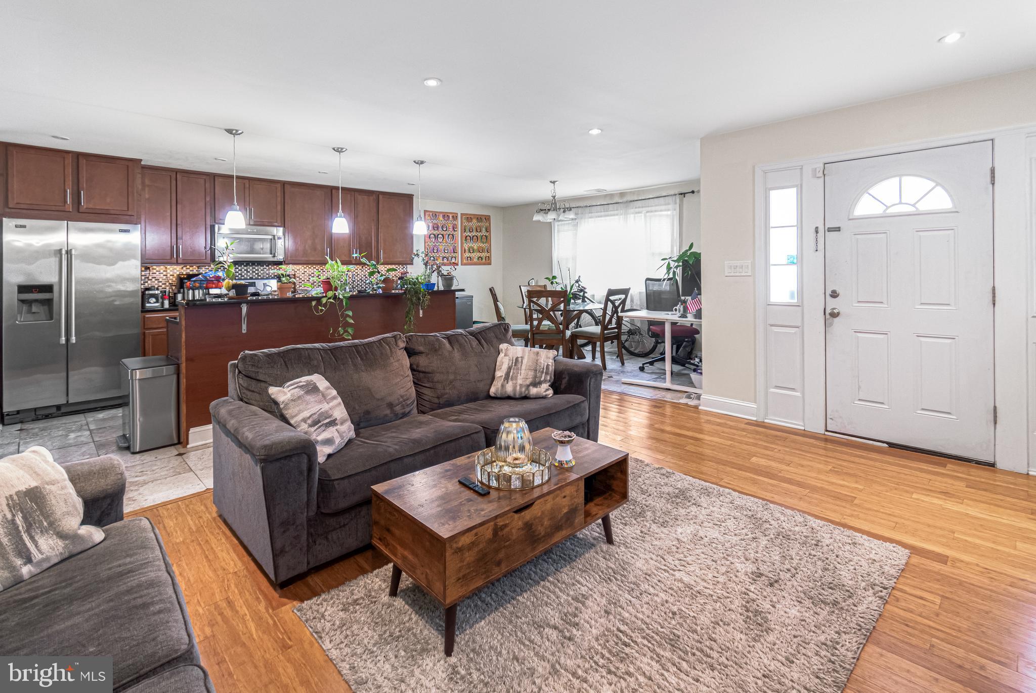 CAROLE HIGHLANDS - Residential