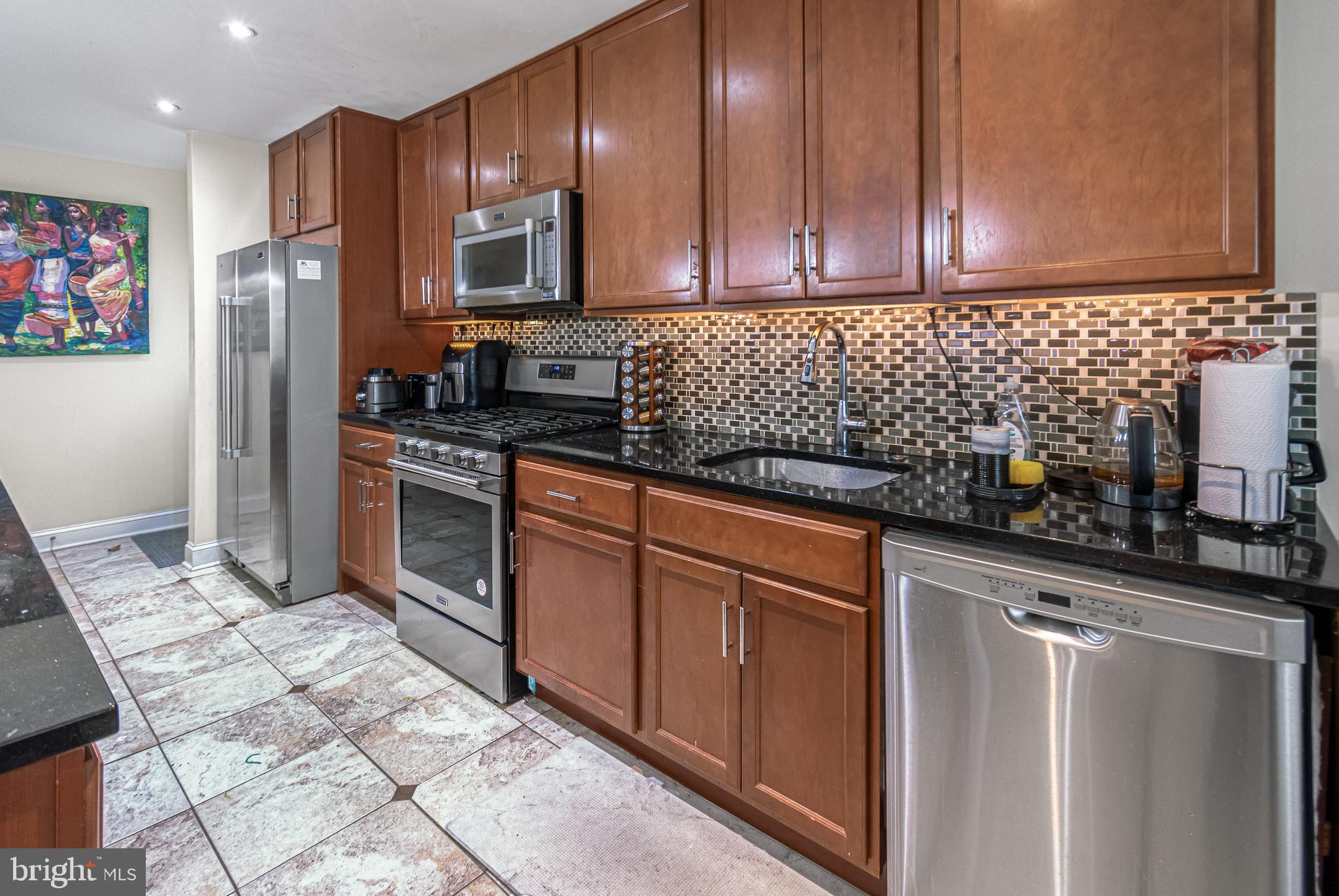 CAROLE HIGHLANDS - Residential