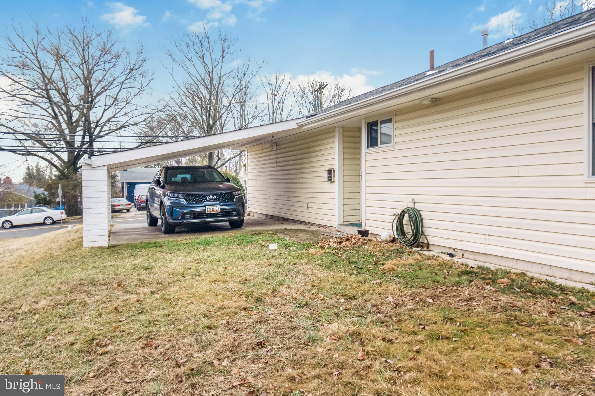 CAROLE HIGHLANDS - Residential