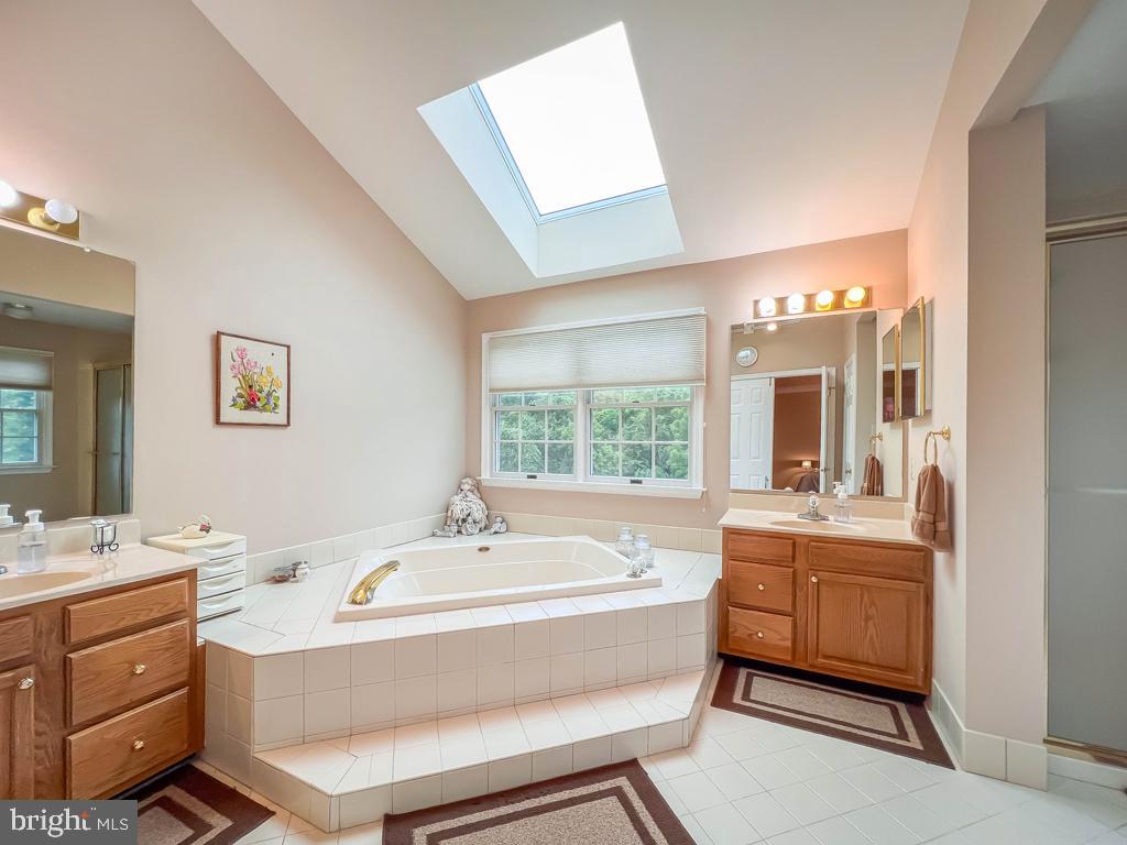 WASHINGTON CROSSING - Residential