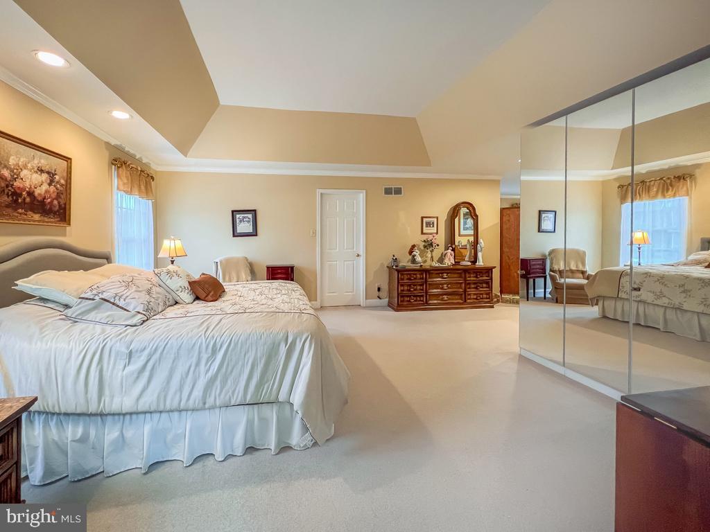 WASHINGTON CROSSING - Residential