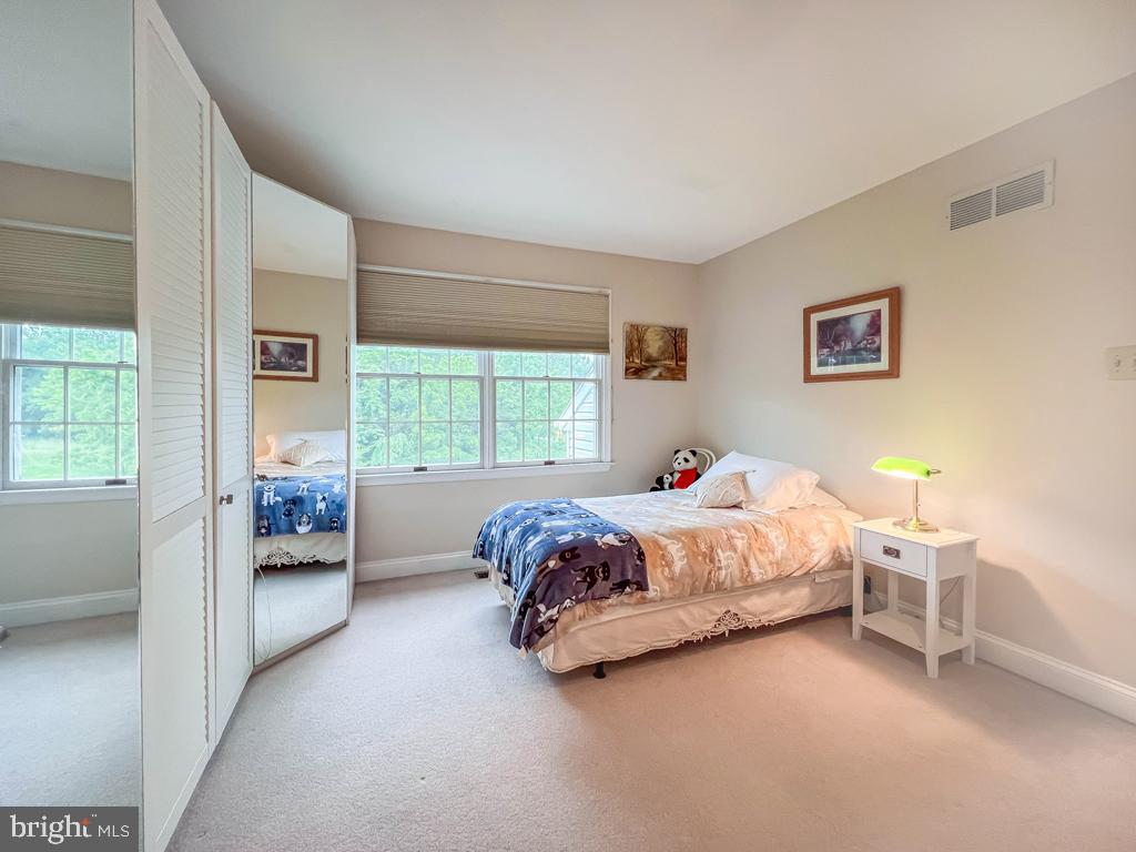 WASHINGTON CROSSING - Residential