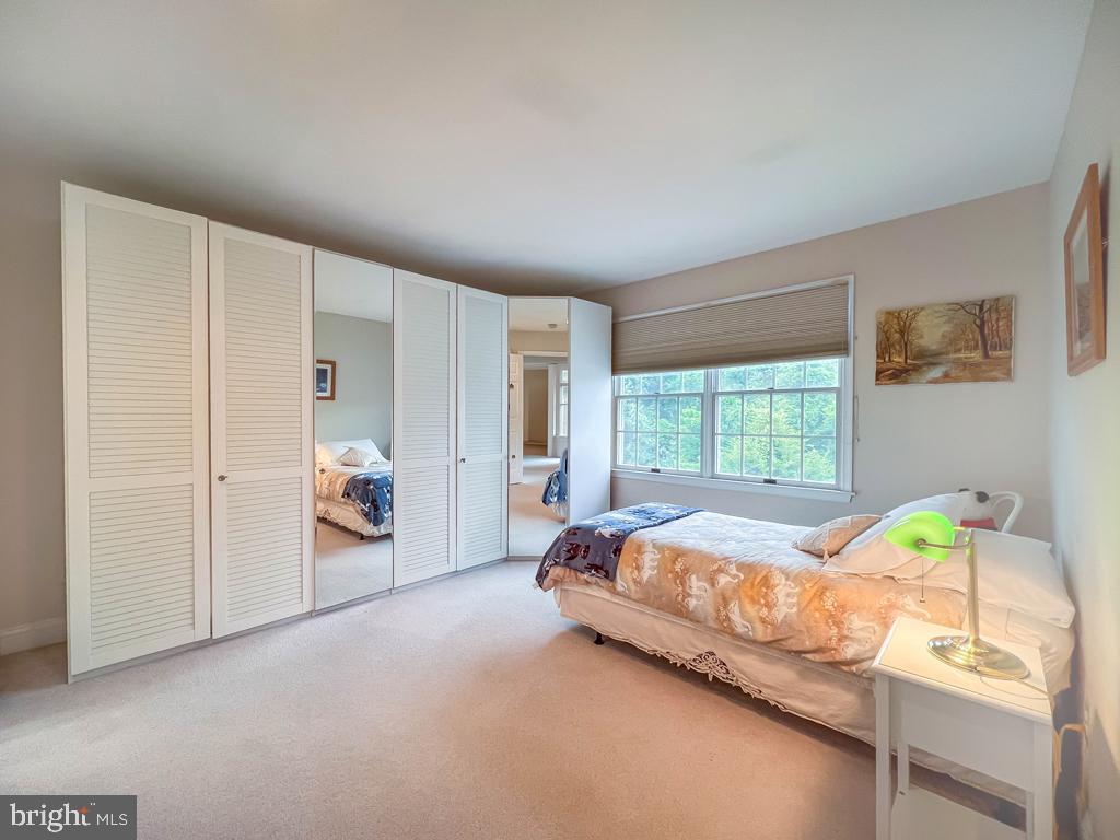 WASHINGTON CROSSING - Residential