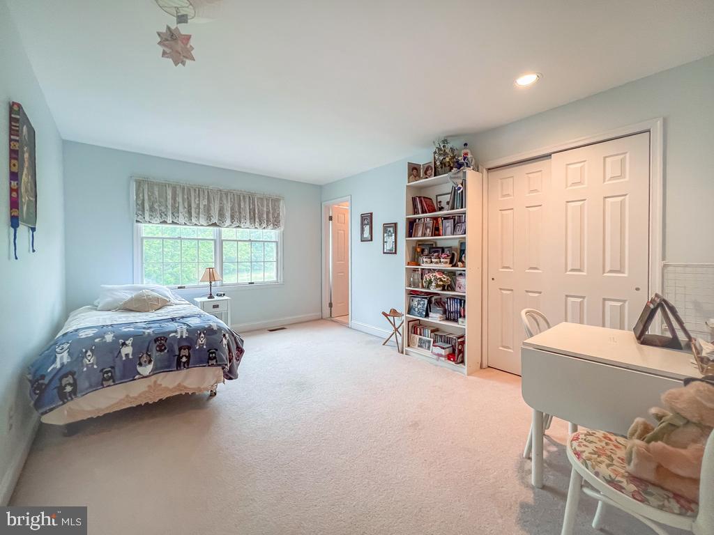 WASHINGTON CROSSING - Residential