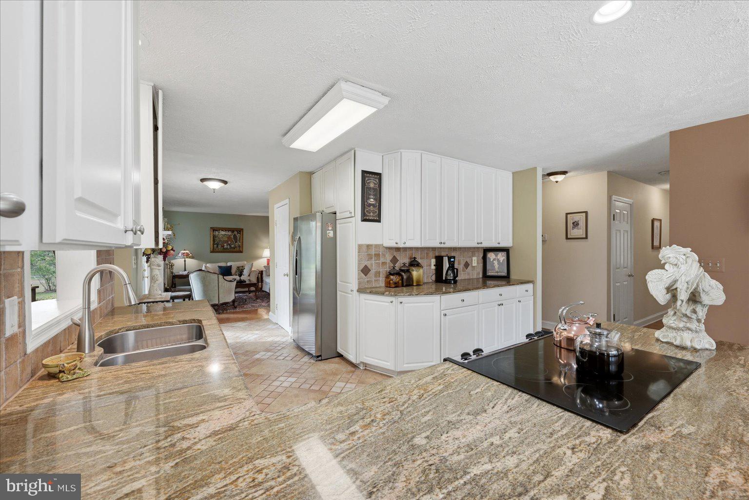 THE CHIMNEYS - Residential