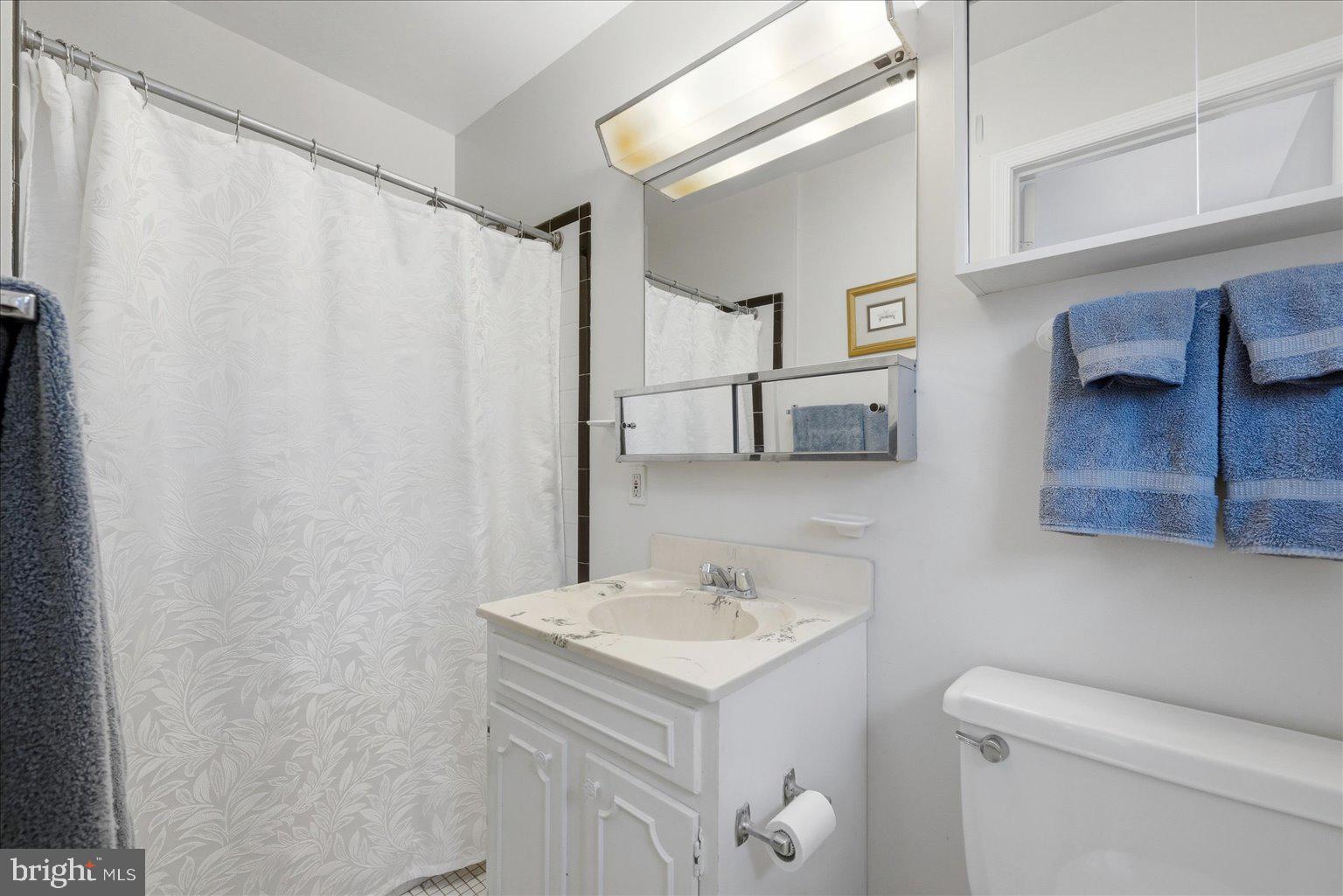 THE CHIMNEYS - Residential