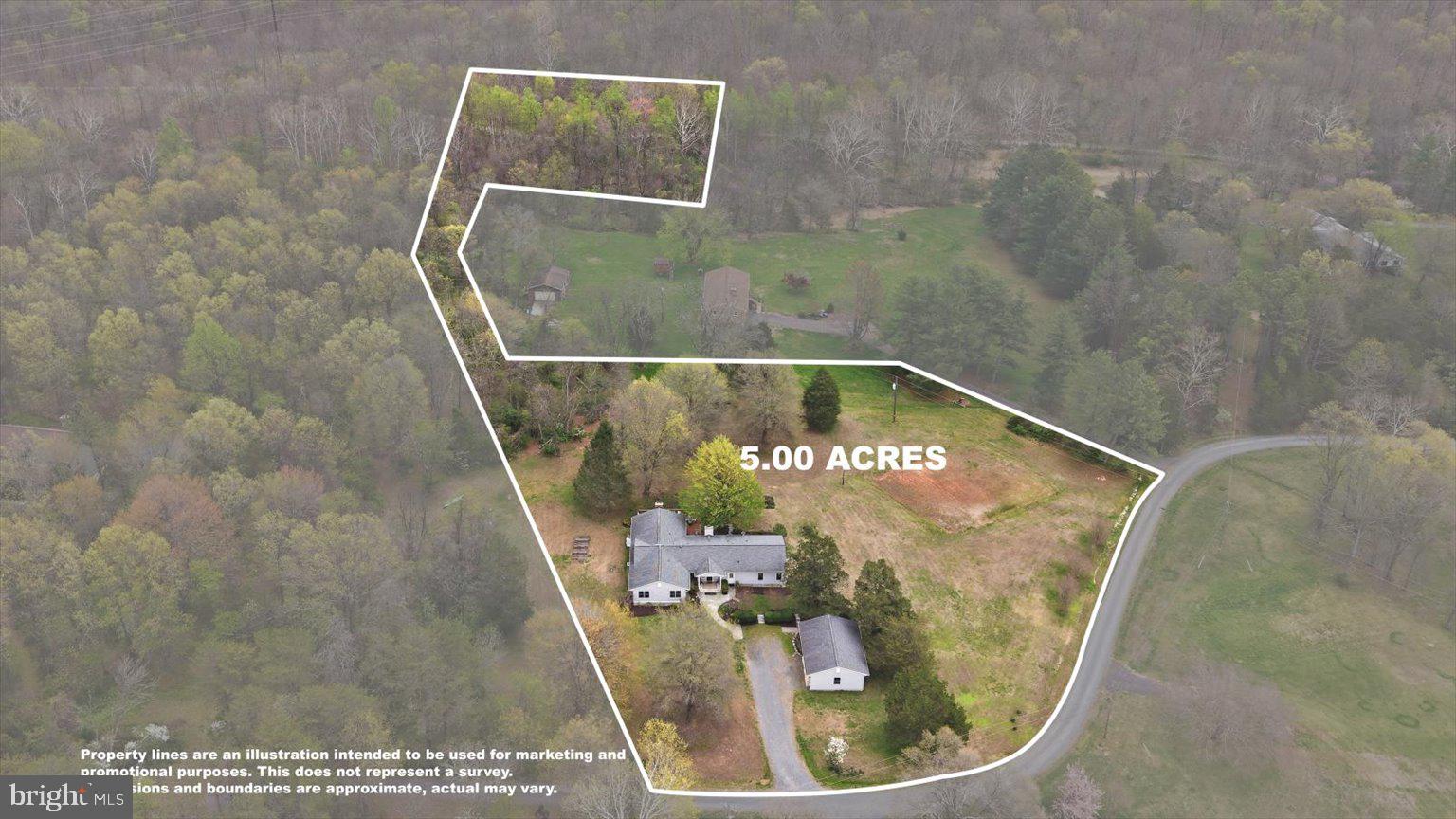 THE CHIMNEYS - Residential