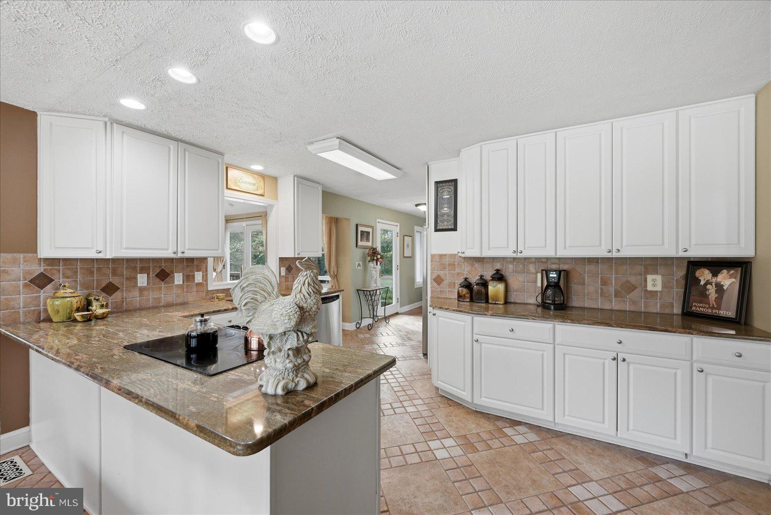 THE CHIMNEYS - Residential