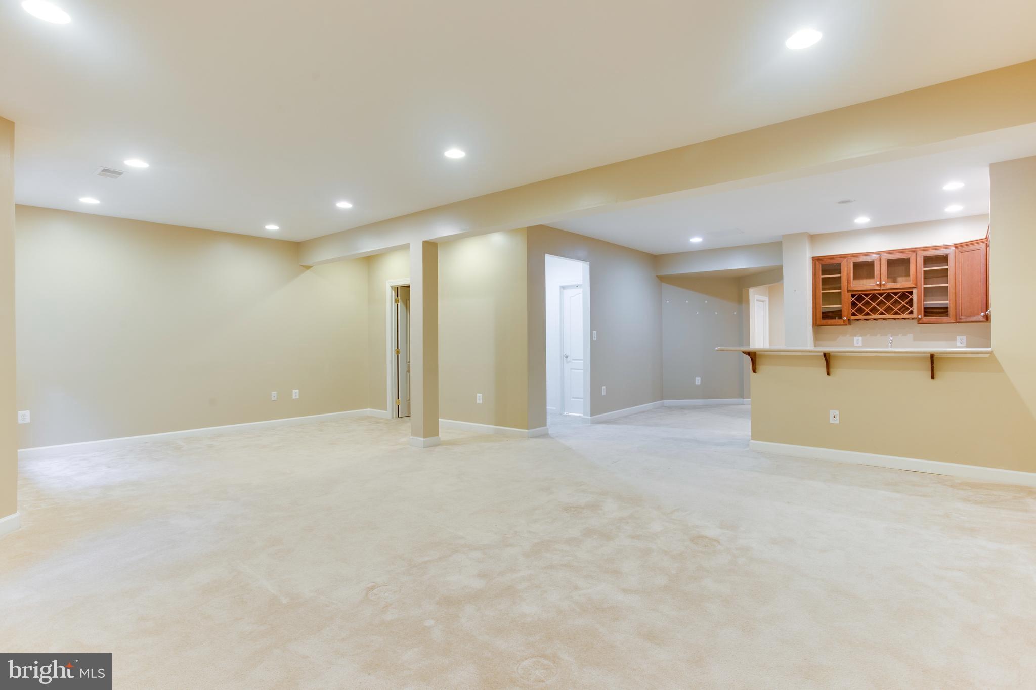 RIVER CREEK - Residential Lease