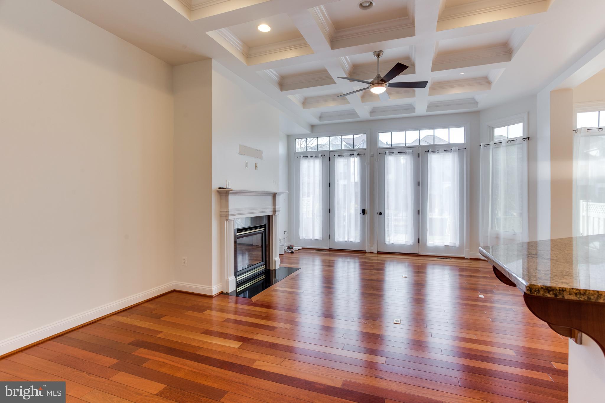 RIVER CREEK - Residential Lease