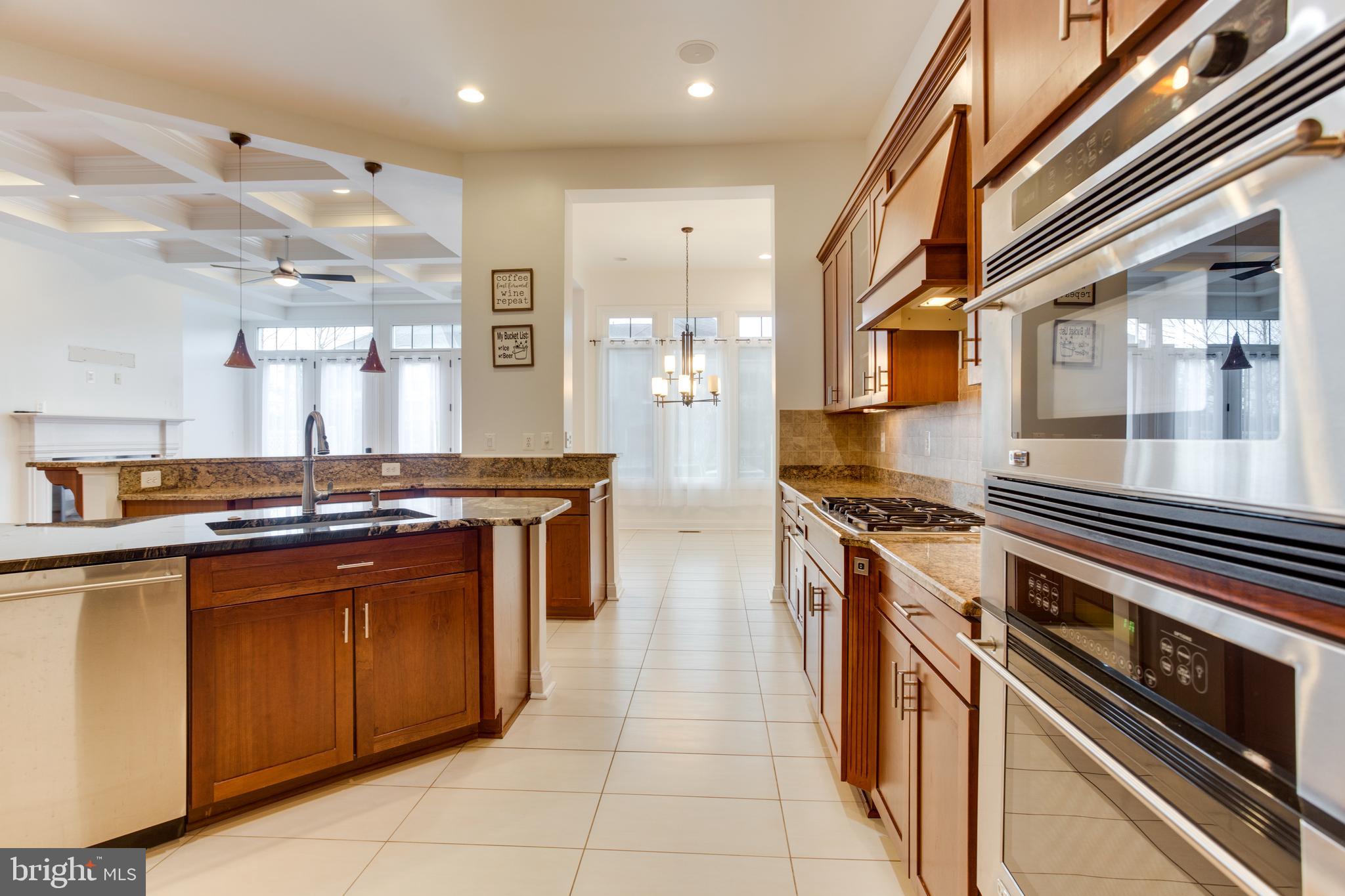 RIVER CREEK - Residential Lease