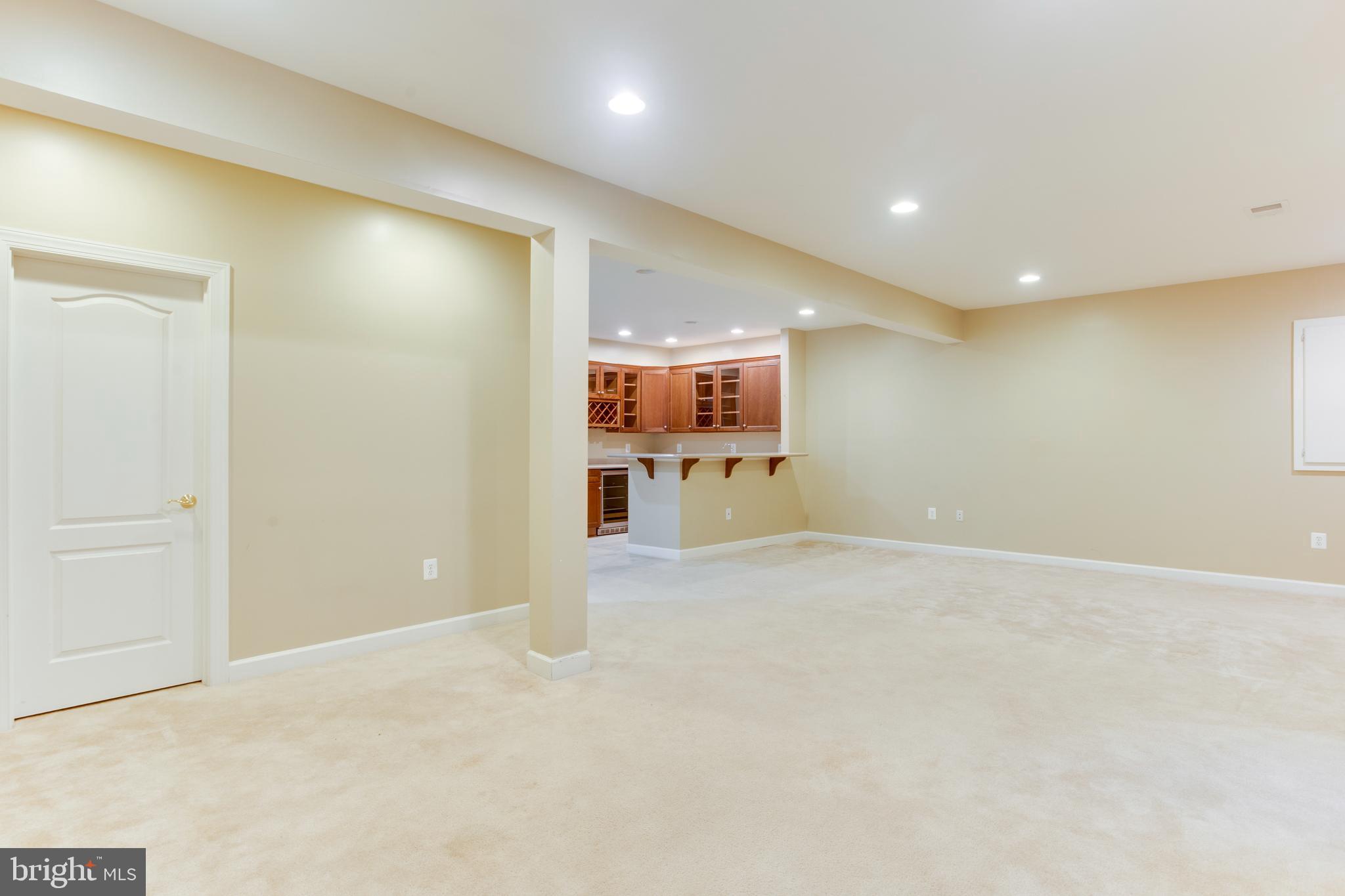 RIVER CREEK - Residential Lease