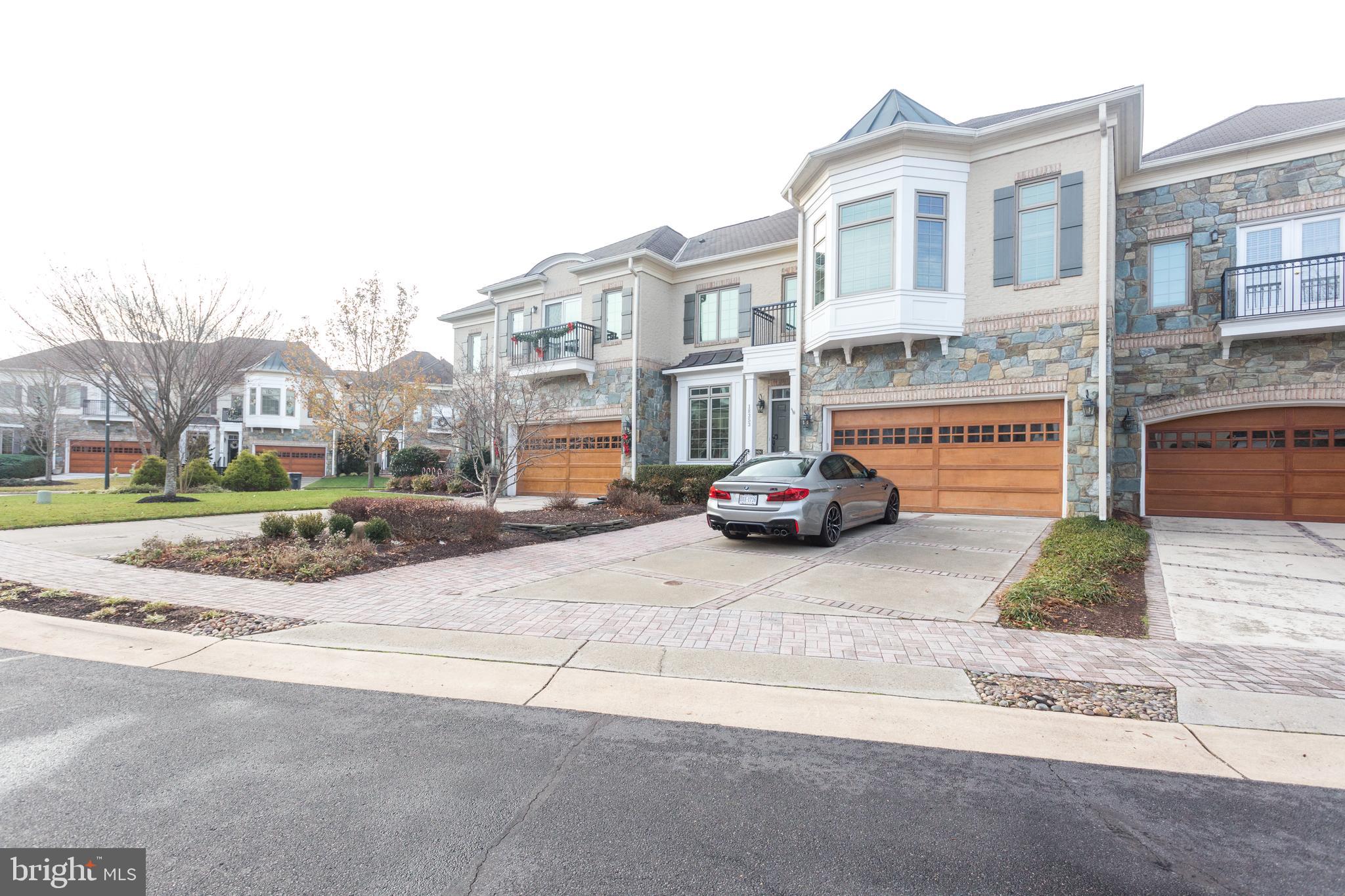 RIVER CREEK - Residential Lease