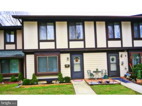 Townhouse For Sale - 48 White Birch Ct<br/> LUMBERTON, NJ 08048