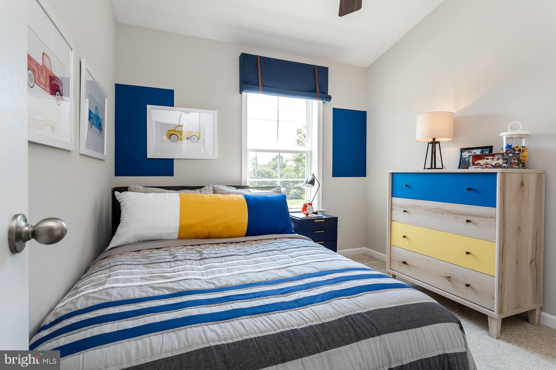 *OFFERING UP TO 13K IN CLOSING COST ASSISTANCE FOR PRIMARY RESIDENCE WITH USE OF PREFERRED LENDER AND TITLE.*
Welcome to the York II at Overlook TH! Fantastic commuter location to his brand new, end of row home has 3 bedroom, 3.5 bathrooms, 1-car garage townhome is waiting for you. Featuring a bright open 1st floor plan with 8 1/2 ft island, upgraded cabinets with gorgeous kitchen countertops, stainless steel appliances, pendant lighting and much more. Popular luxury vinyl plank adorns the entire 1st floor. The spacious primary suite provides great natural light and a walk-in closet. The ensuite features tile flooring, dual sink vanity, soaking tub and a walk in shower with tile surround. 2 additional bedrooms, full bath and laundry area complete the upstairs. 8 ft. Sun Room is available for all 3 levels! *Photos may not be of actual home. Photos may be of similar home/floorplan if home is under construction or if this is a base price listing.