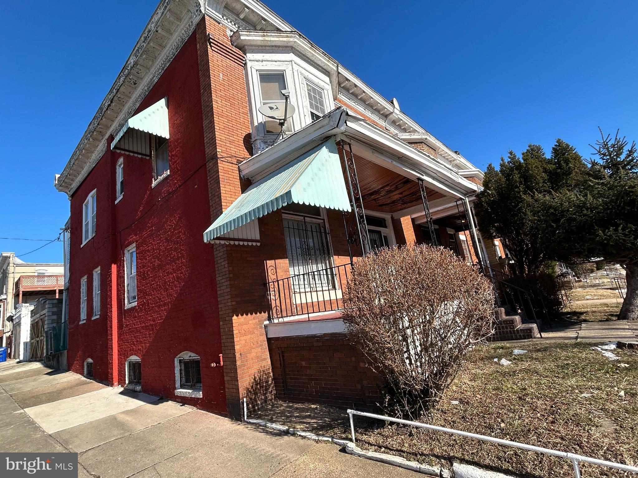 EVERGREEN LAWN - Residential