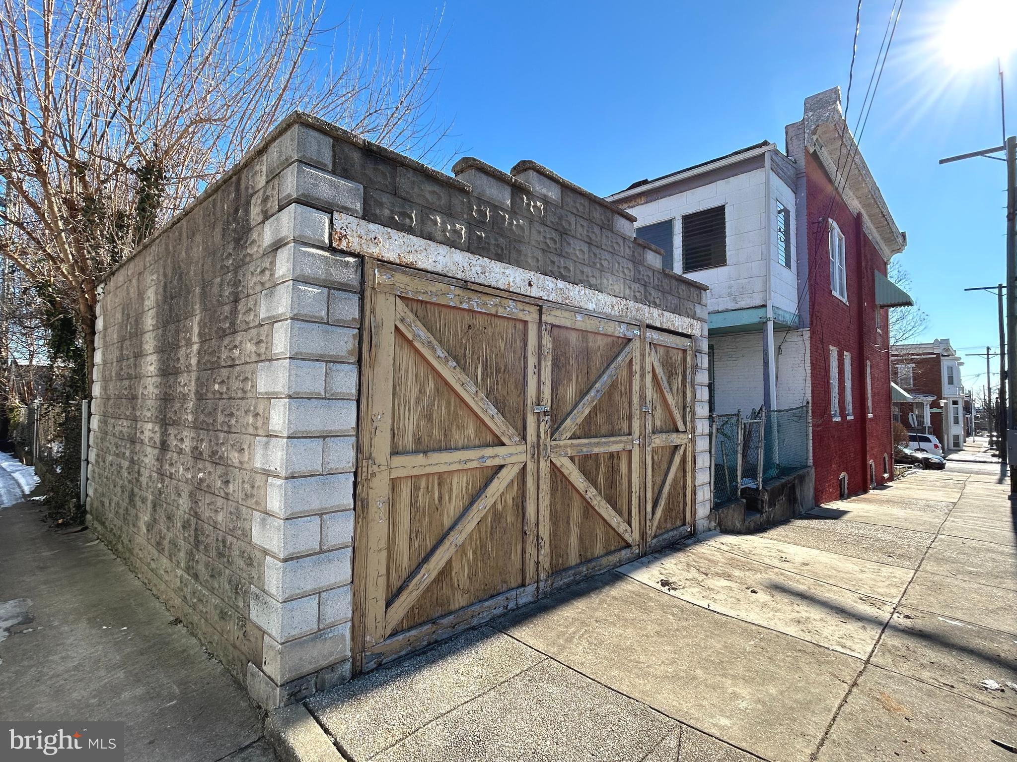 EVERGREEN LAWN - Residential