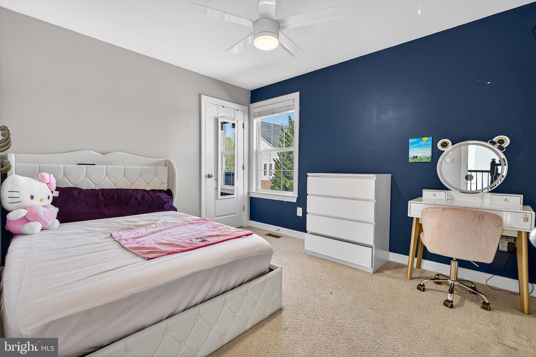 CHARLES HILL - Residential