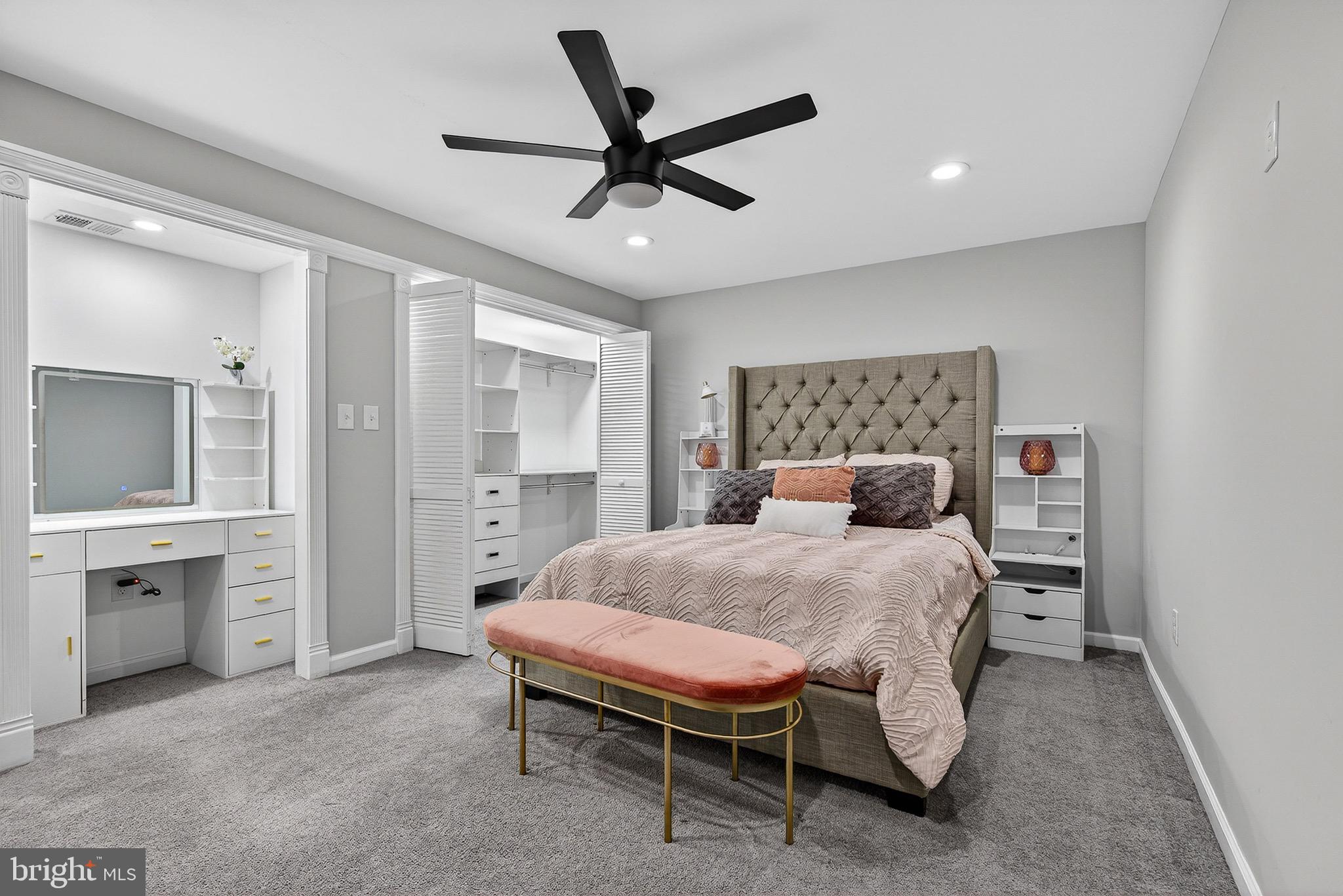 CHARLES HILL - Residential